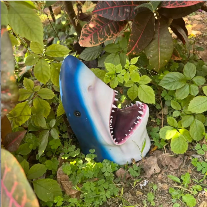 Great White Shark Garden Statue, Weather-Resistant Resin Shark Decor for Yard & Garden, 3D Land Shark Sculpture for Swimming Pool Area & Outdoor Art