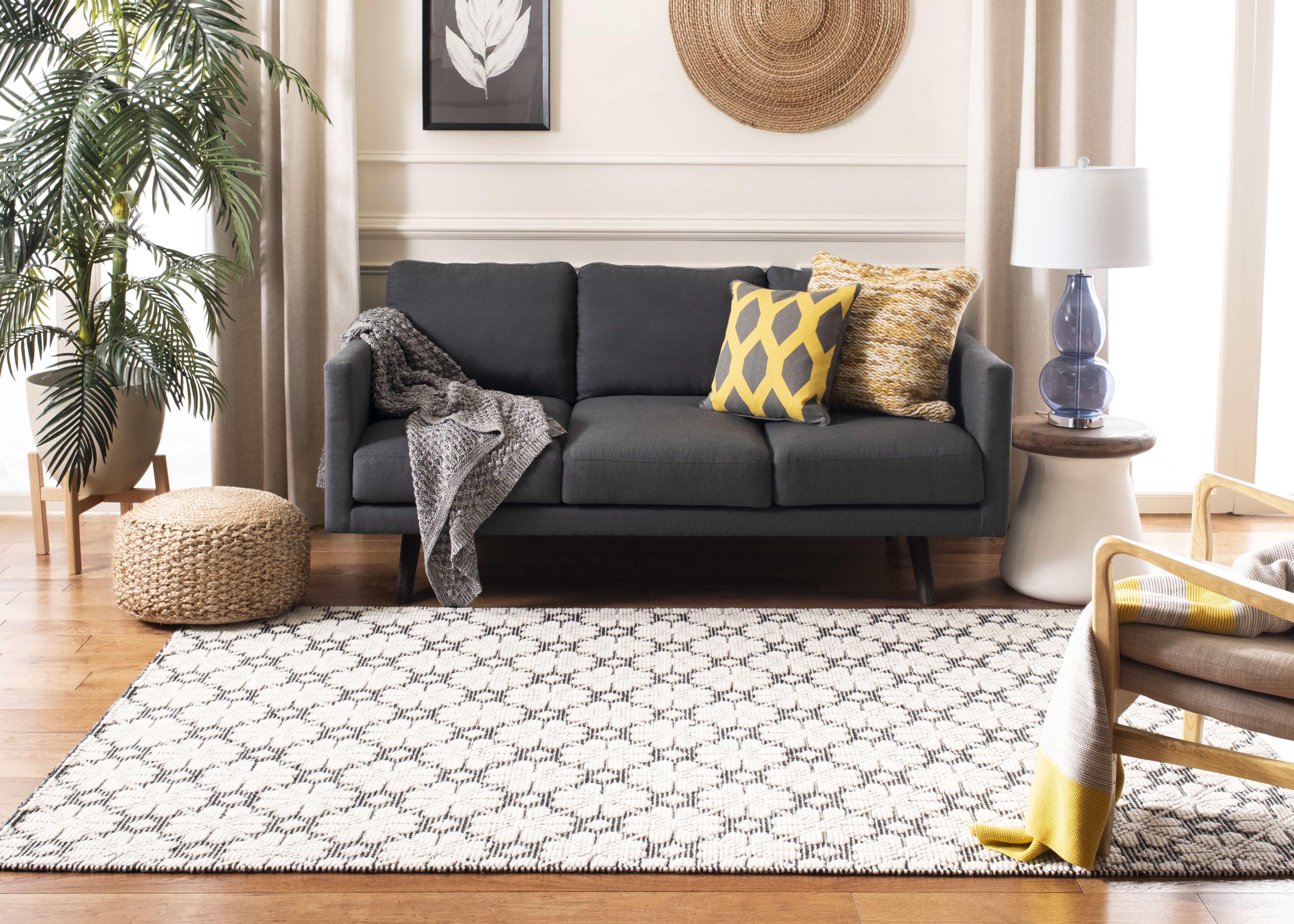 SAFAVIEH Martha Stewart Vermont Floral Area Rug, Ivory/Black, 4' x 6'