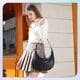 thumbnail image 3 of Bolso de mano Keyli de piel impermeable para mujer, color negro, 3 of 6