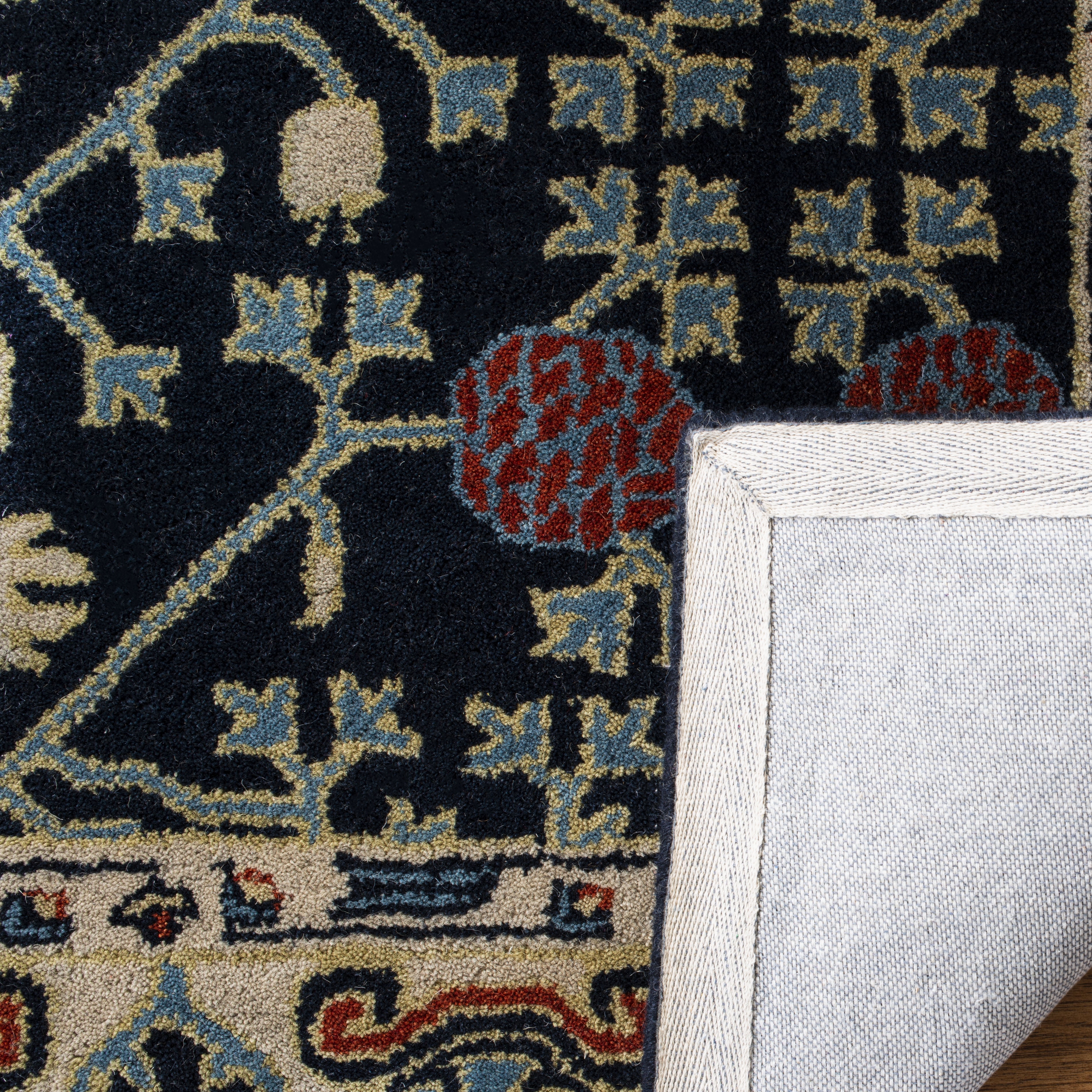 Safavieh Heritage Karina Floral Wool Area Rug, Navy/Ivory, 4' x 6'