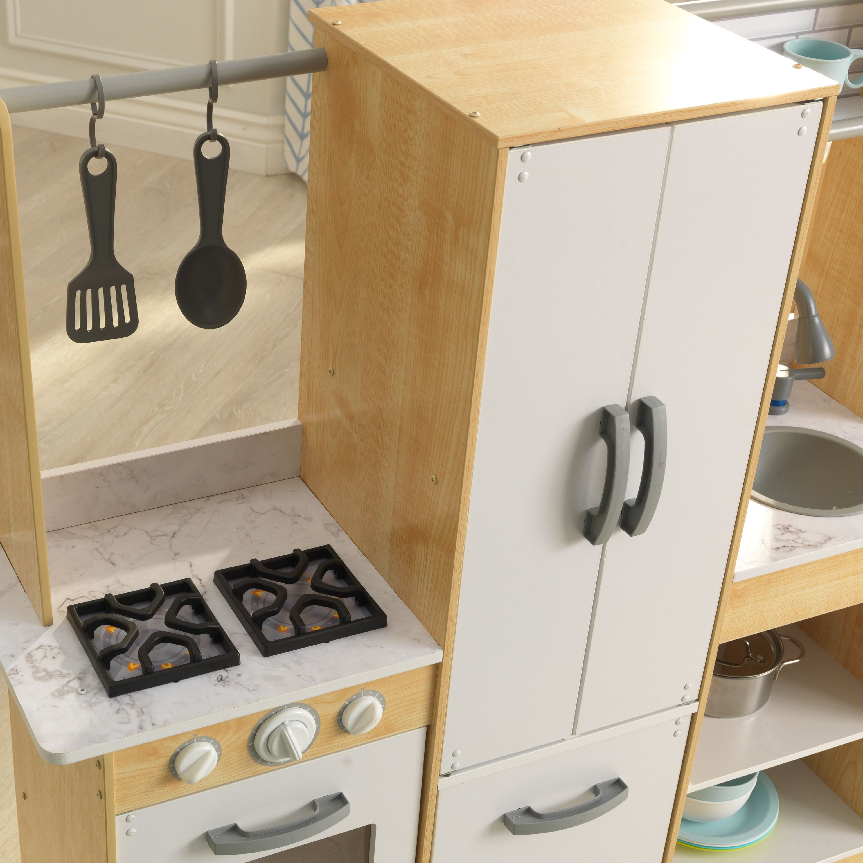 kidkraft modern day play kitchen
