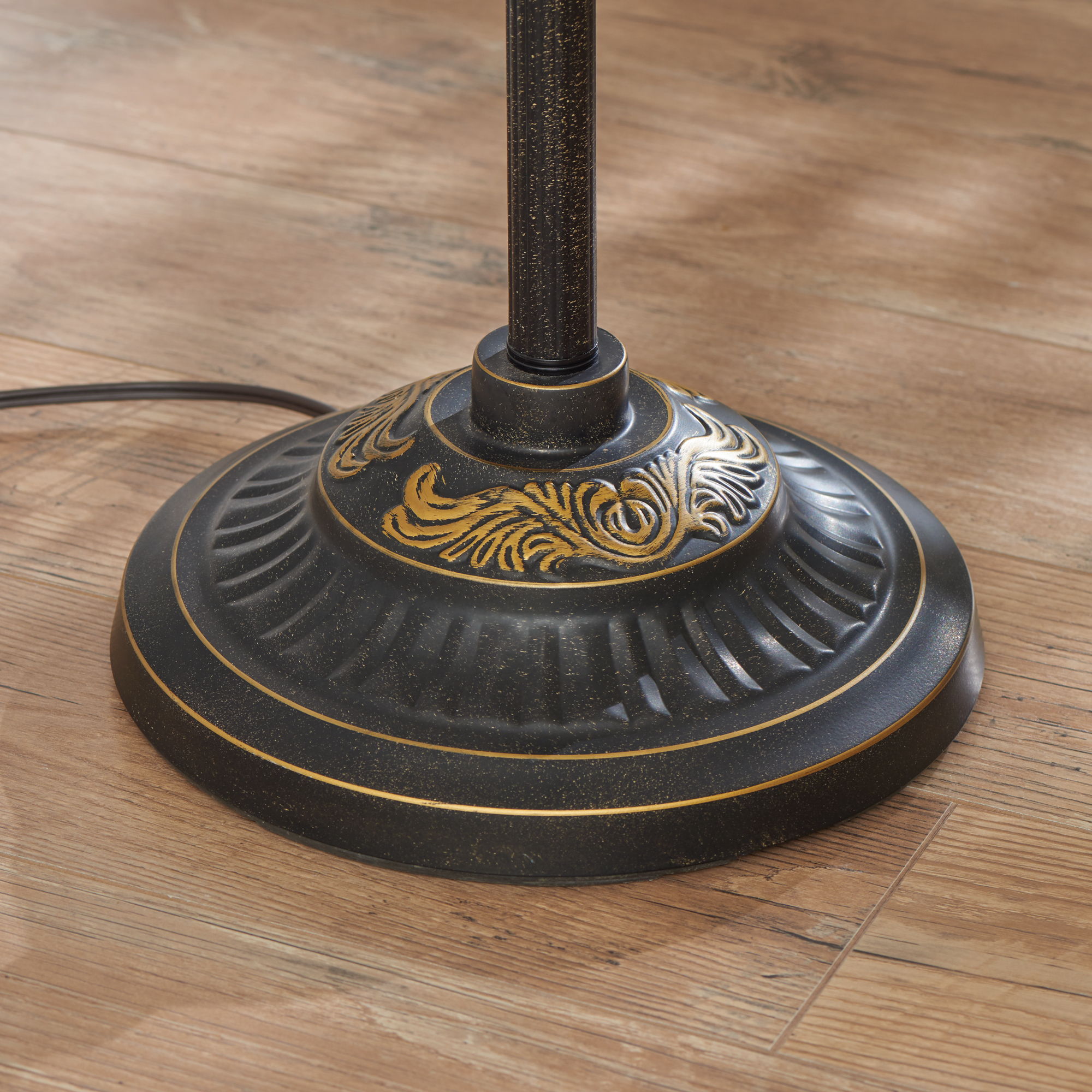 Better Homes & Gardens 70" Traditional Bronze Victorian Floor Lamp photo 4