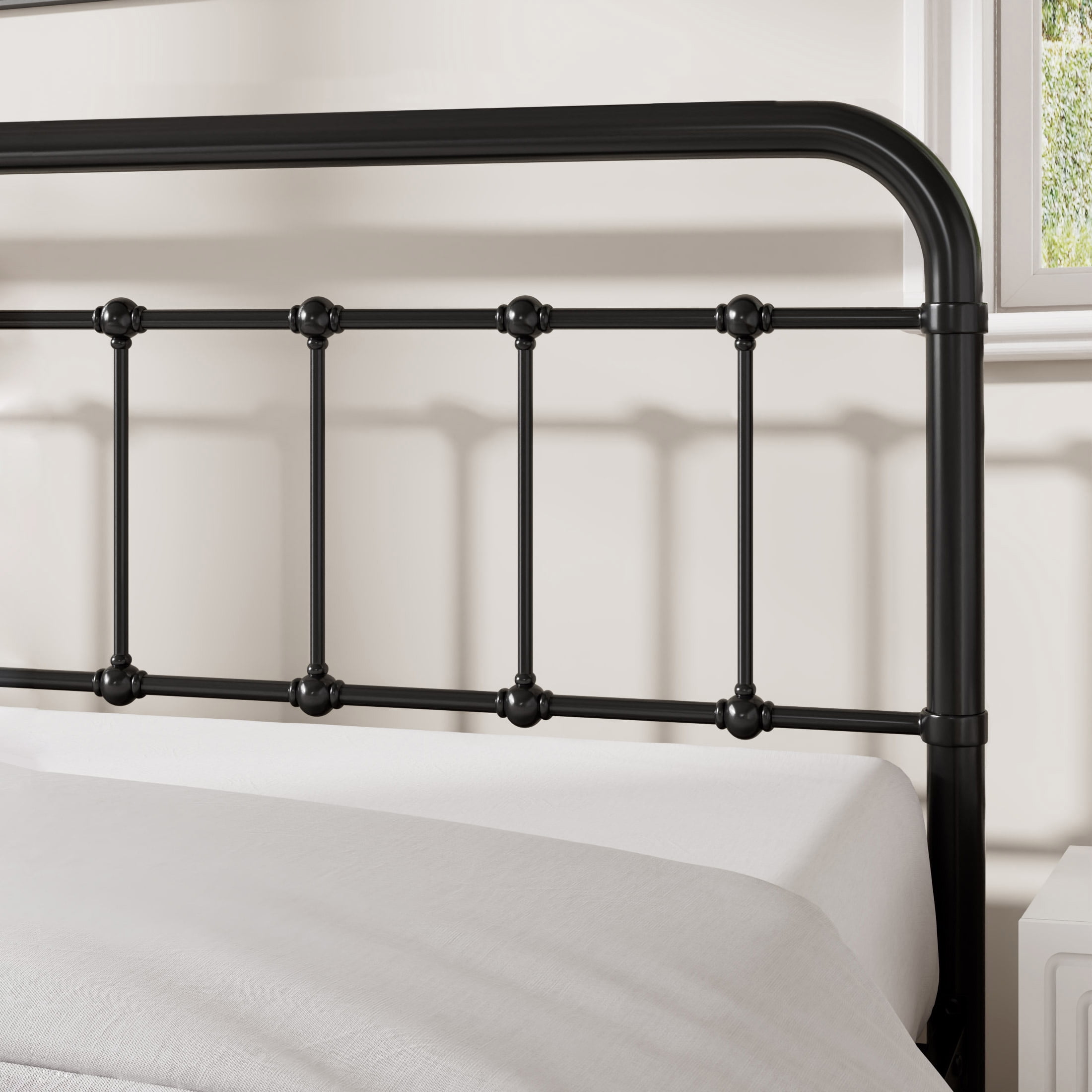 Allewie Queen Size Metal Platform Bed Frame With Victorian Style ...