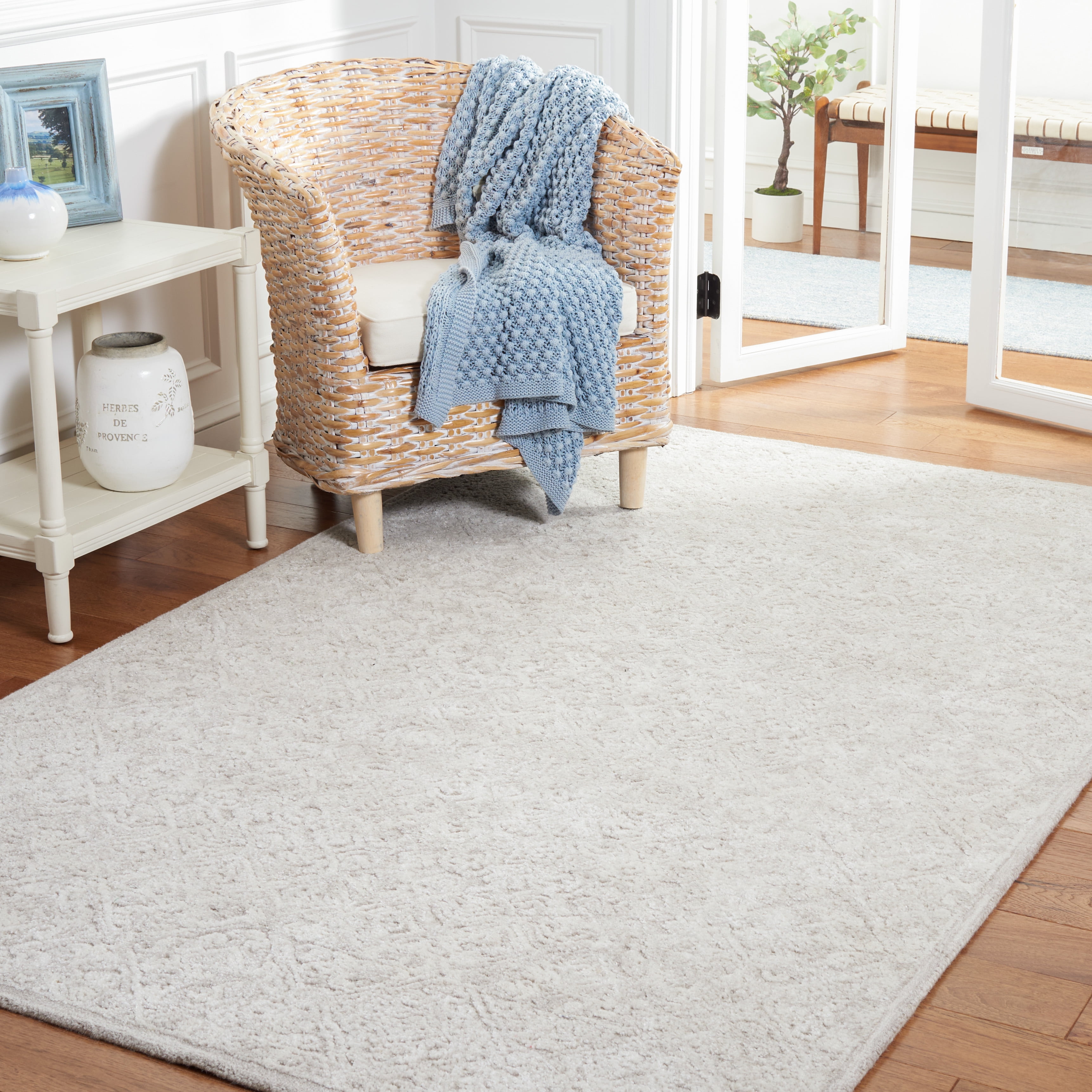SAFAVIEH Martha Stewart Tufted Wool Area Rug, Light Grey/Taupe, 6' x 6' Square