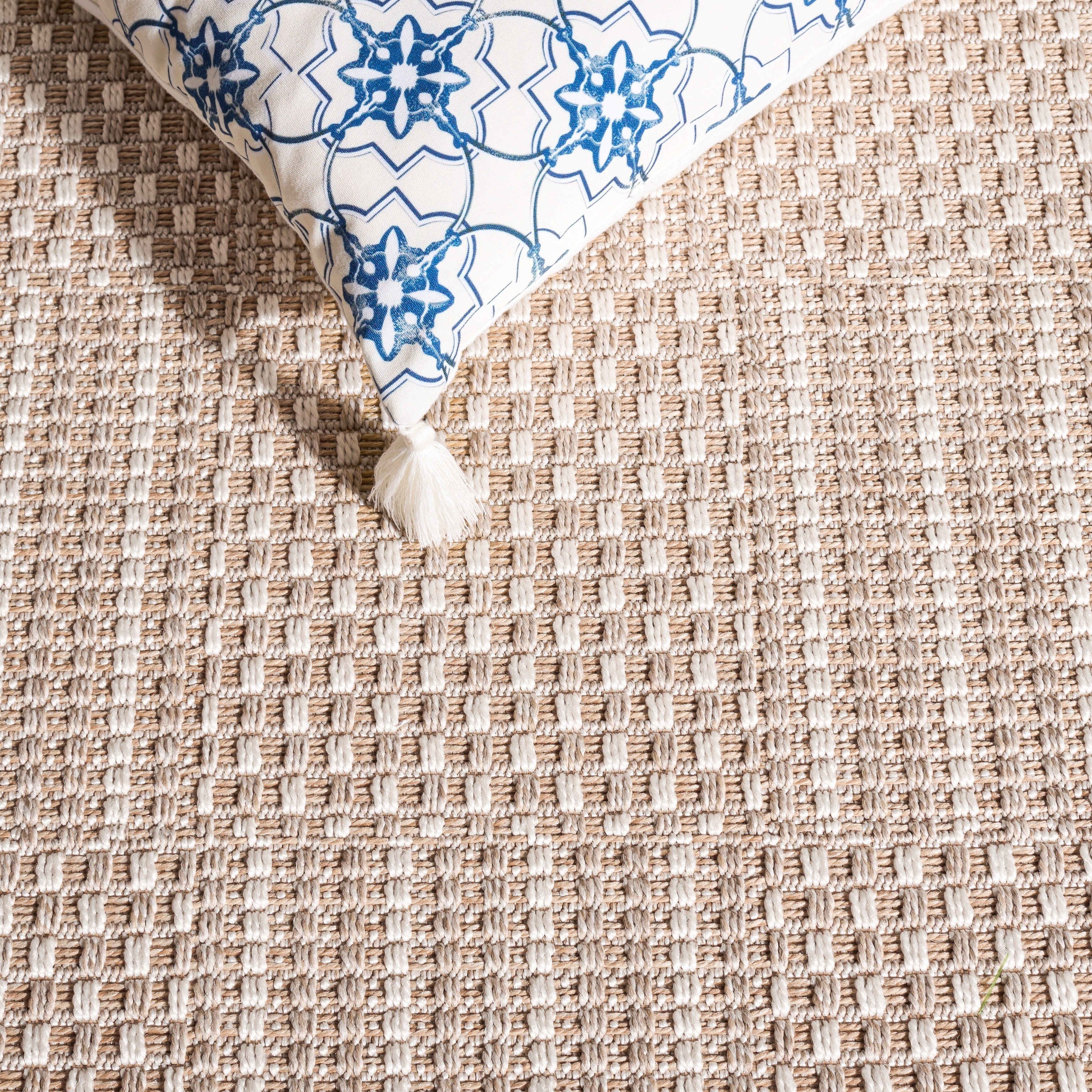 Safavieh Sisal All-Weather Austen Geometric Indoor/Outdoor Area Rug, Taupe/Beige, 6'7" x 6'7" Square
