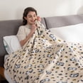 thumbnail image 4 of Manta de felpa Berkshire Blanket Peanuts® VelvetLoft® Snoopy, 4 of 7