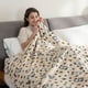 thumbnail image 4 of Manta de felpa Berkshire Blanket Peanuts® VelvetLoft® Snoopy, 4 of 7