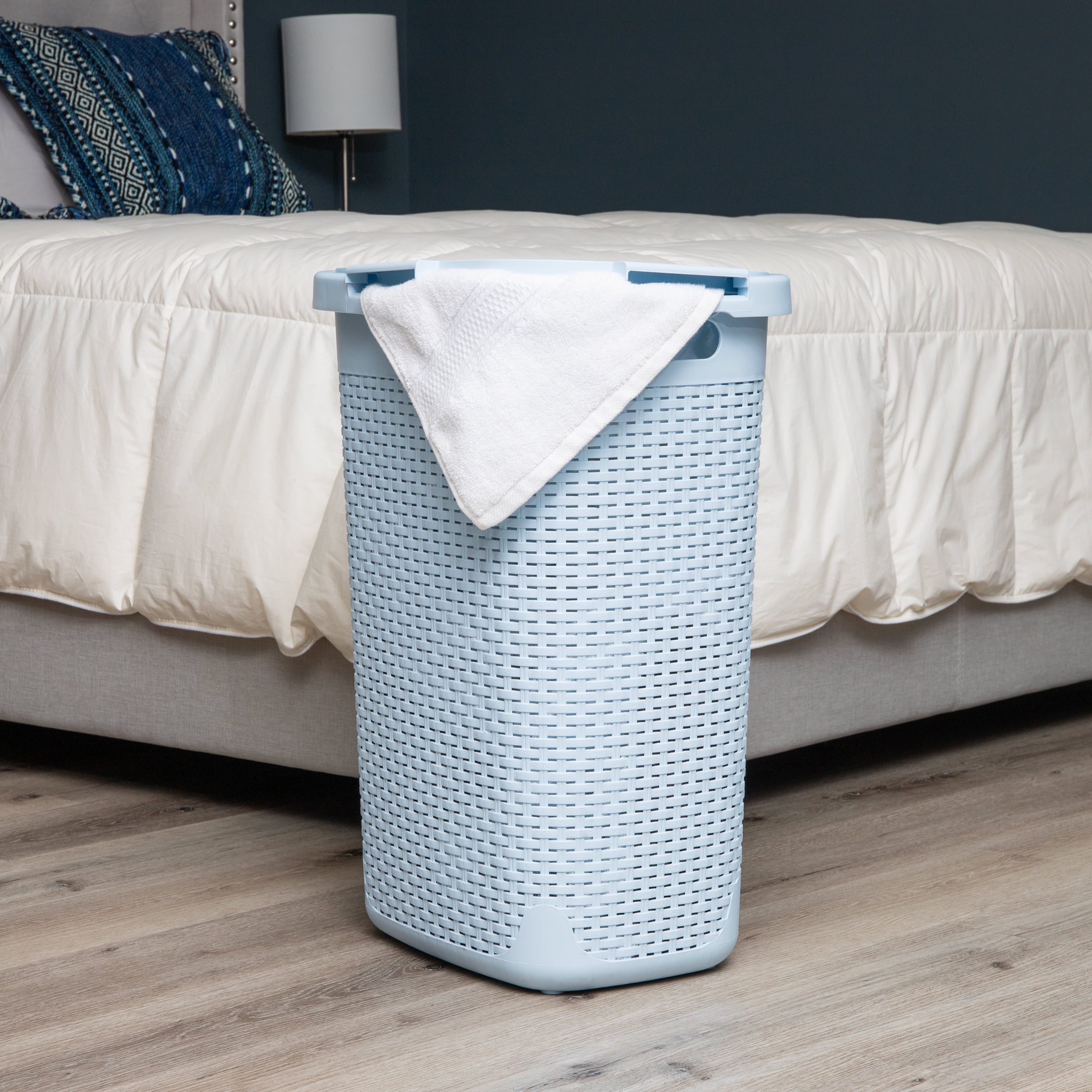 Mind Reader 60L Slim Laundry Hamper, Clothes Basket, Lid, Wicker Design, Plastic, Baby Blue