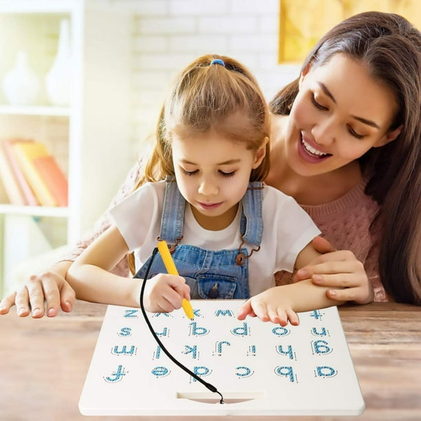 Coogam Tableau d'entraînement des lettres magnétiques, aimant traçage ABC,  tableau de l'alphabet pour apprendre à écrire majuscules et minuscules,  jouet éducatif à moteur fin, cadeau Montessori pour enfants de 3, 4, 5