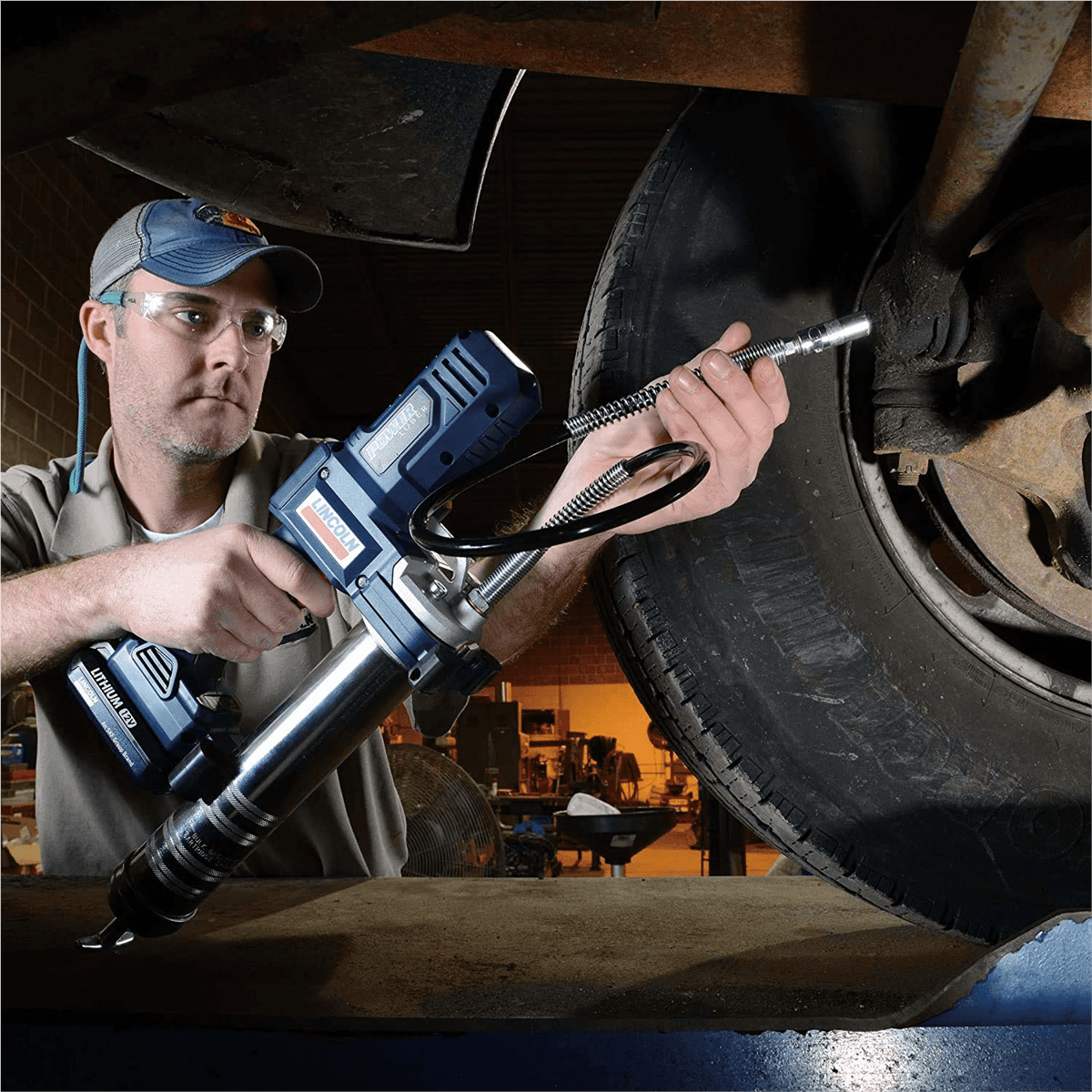 Lincoln 1262 PowerLuber Battery Powered 12 Volt Lithium Ion Cordless Grease Gun