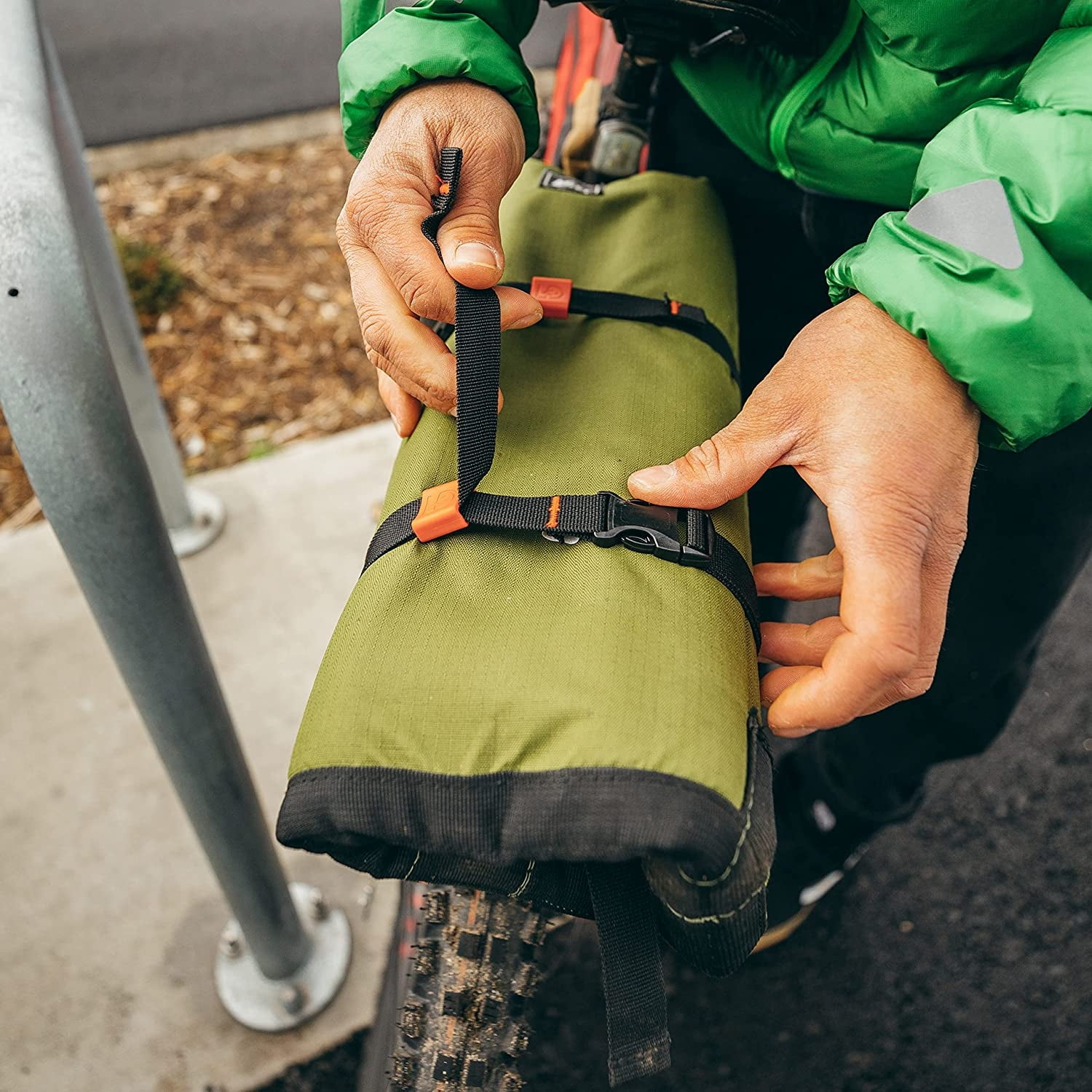 GEAR AID Utility Straps with Side Release Buckle, Secure and Compress Camping, Biking, Hunting, Boating Gear, 1" Width, 60" Length, 2 Pack