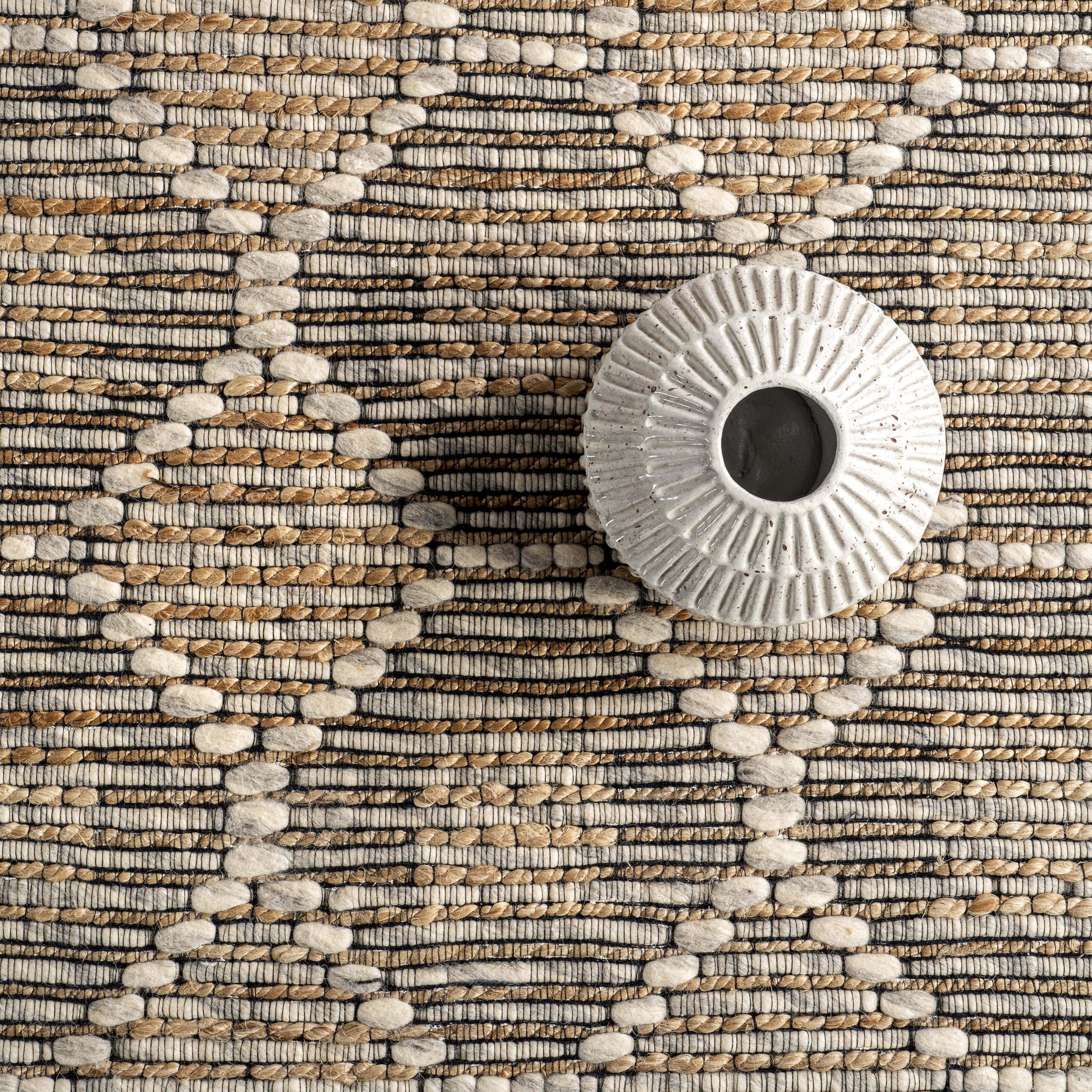 nuLOOM Leanne Geometric Jute and Wool Area Rug, 6' x 9', Natural