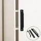 thumbnail image 5 of Manija de puerta corrediza de granero negra Manija de puerta corrediza de aleación con tornillos Manija lisa Gabinetes Garajes Manija de balcón Puerta corrediza de granero Puerta resistente - 2 piezas, 5 of 5