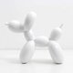 thumbnail image 1 of Escultura de perro con globo de resina creativa, estatua de animal linda, adornos de artesanía moderna, regalos, decoración de oficina, 1 of 4