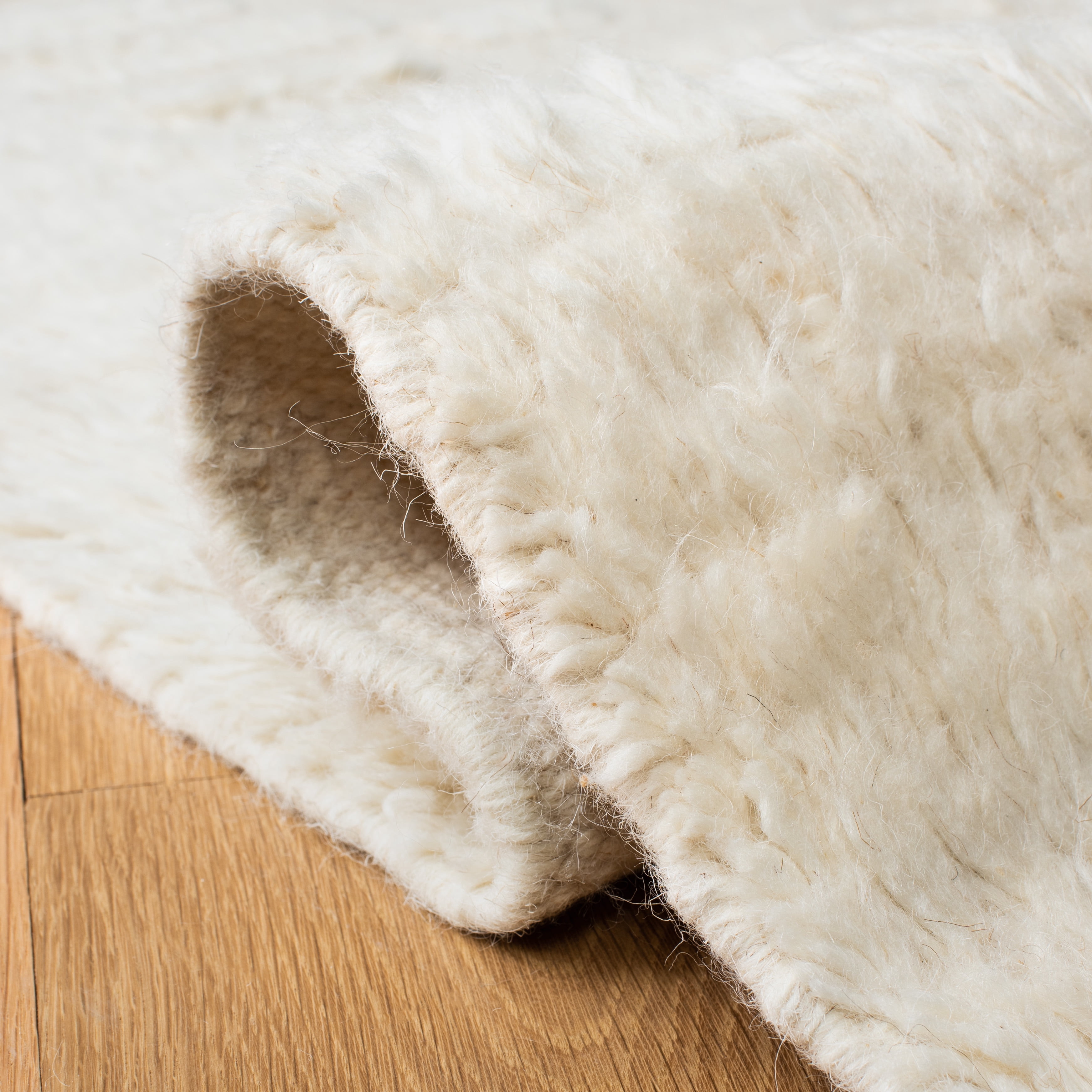 SAFAVIEH Casablanca Albert Solid Wool Area Rug, Ivory, 9' x 12'