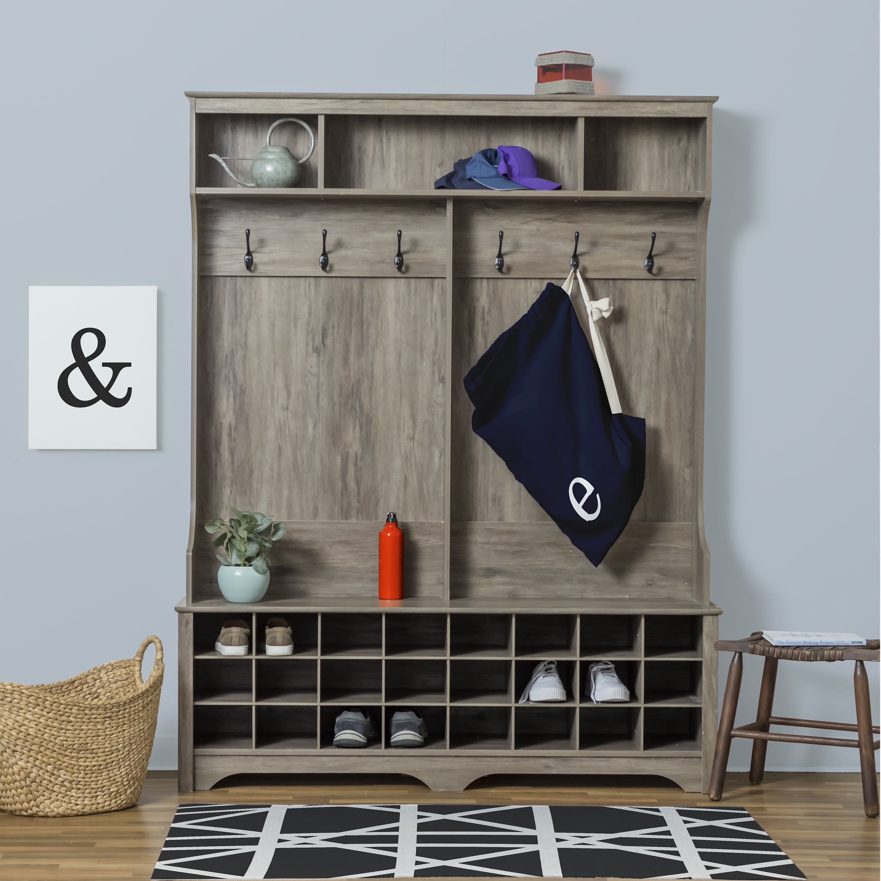 Simply Daisy Canvas Modern Monogram 28 x 36 in e Laundry Bag
