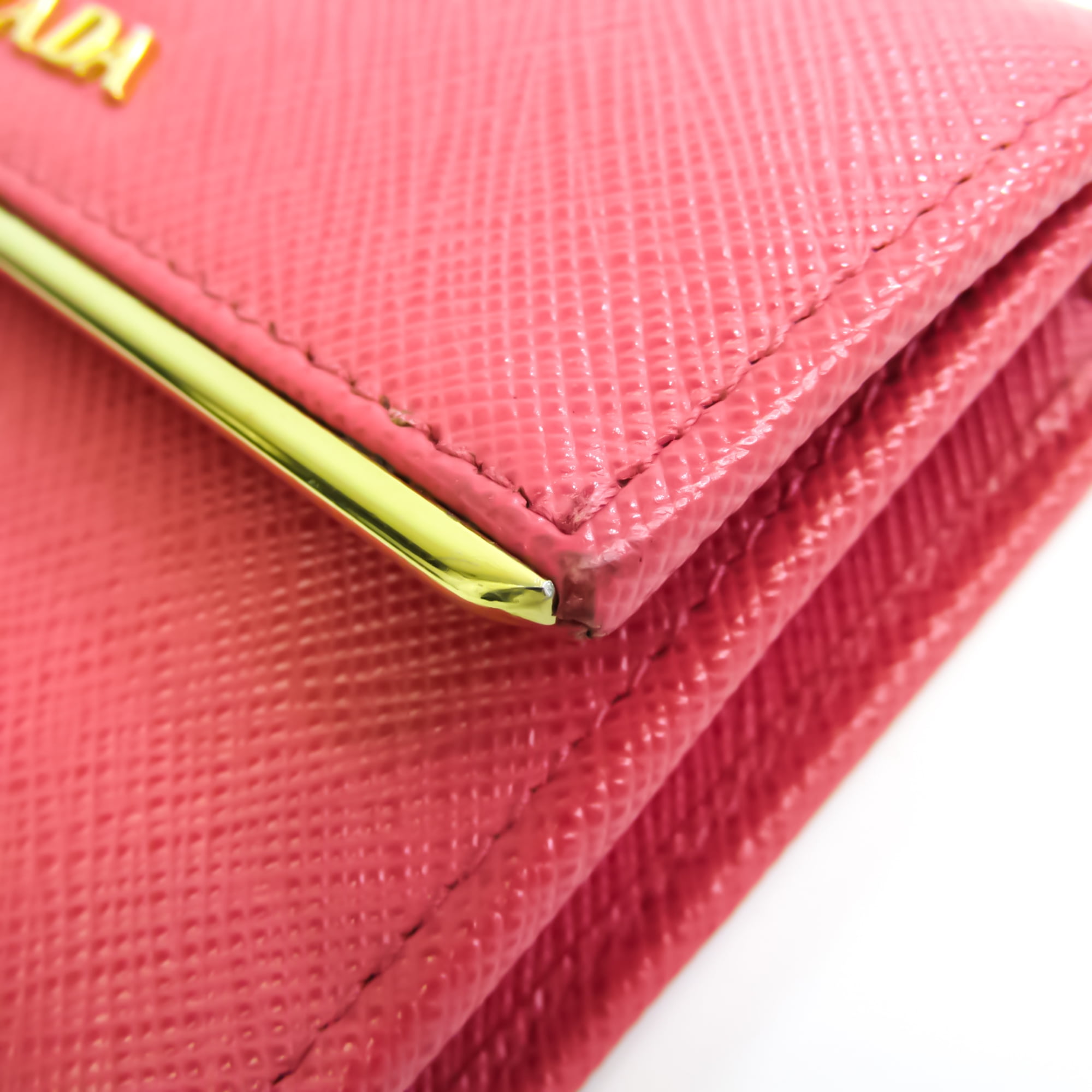 Prada - Authenticated Wallet - Leather Pink Plain for Women, Good Condition
