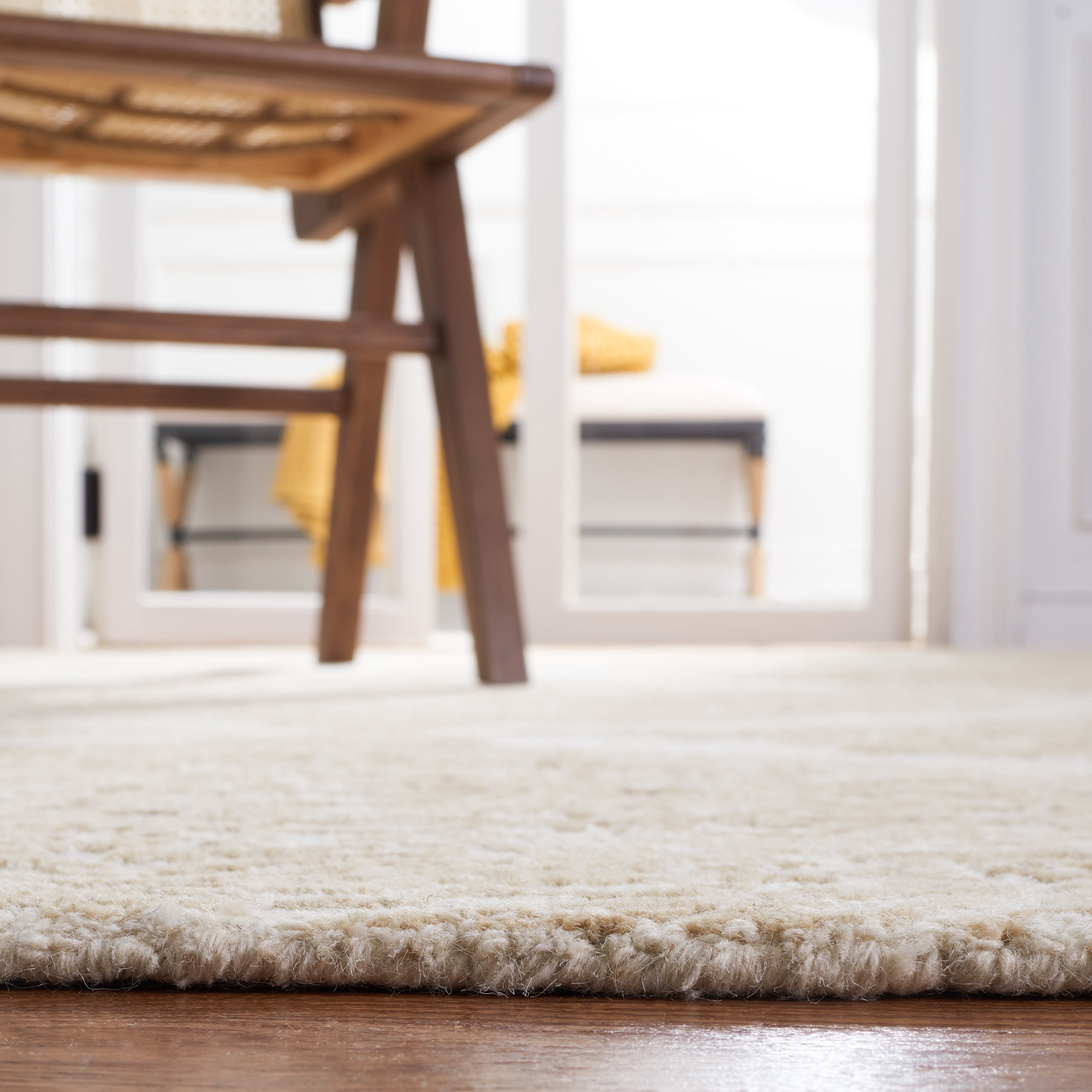 SAFAVIEH Abstract Rachelle Trellis Wool Area Rug, Ivory/Beige, 5' x 8'