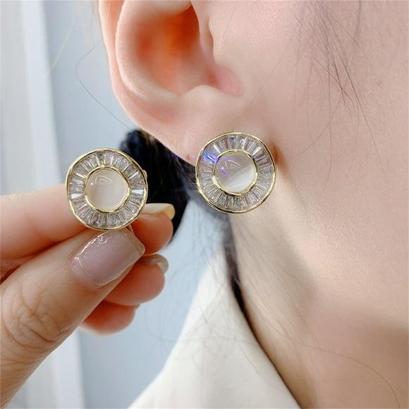Fashion Ladies Irregular Earrings Highlight Personality Design Earrings Temperament Earrings