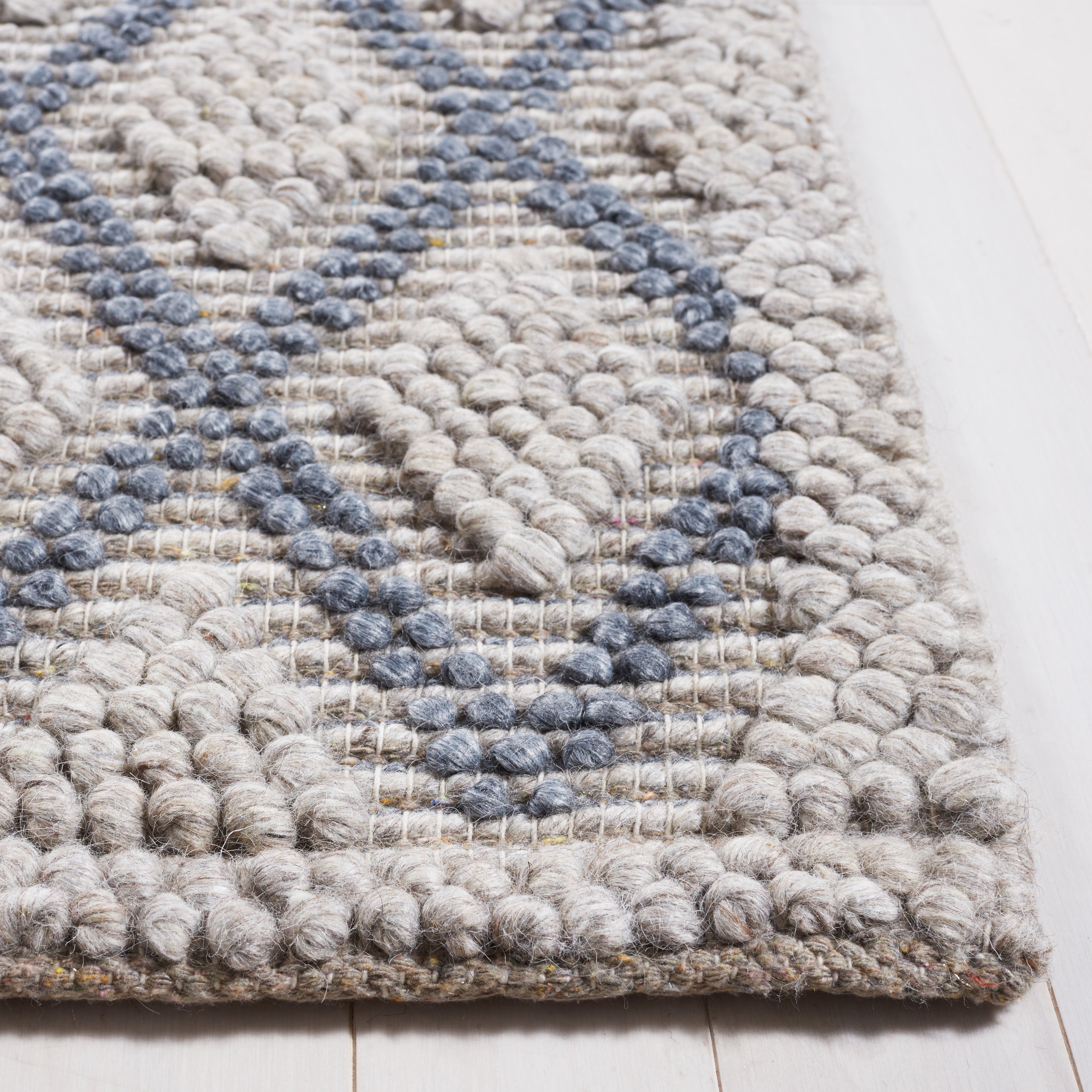 SAFAVIEH Natura Mayson Diamond Area Rug, Silver, 8' x 10'