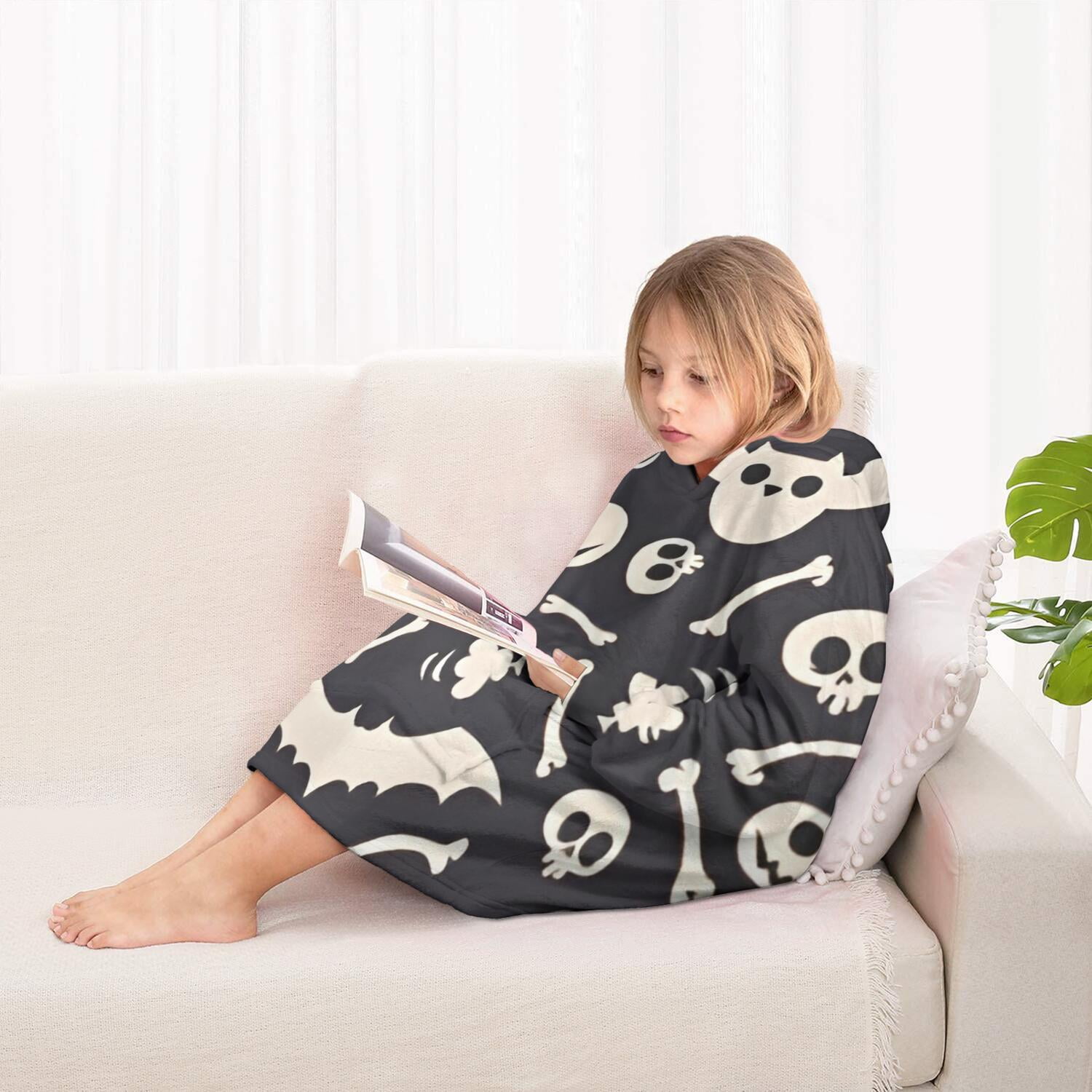 Spooky Halloween Icons Pattern Blanket Hoodies for Kids 6-13YR Oversize Wearable Blanket Hoodies for Boys Girls Teens