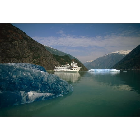 Cruise West Spirit Of Columbia Among Icebergs In Tracy Arm Fords-Terror Wilderness Area Se Alaska