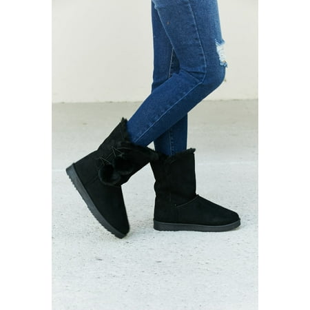 

Forever Link Pom-Pom Faux Fur Snow Boots