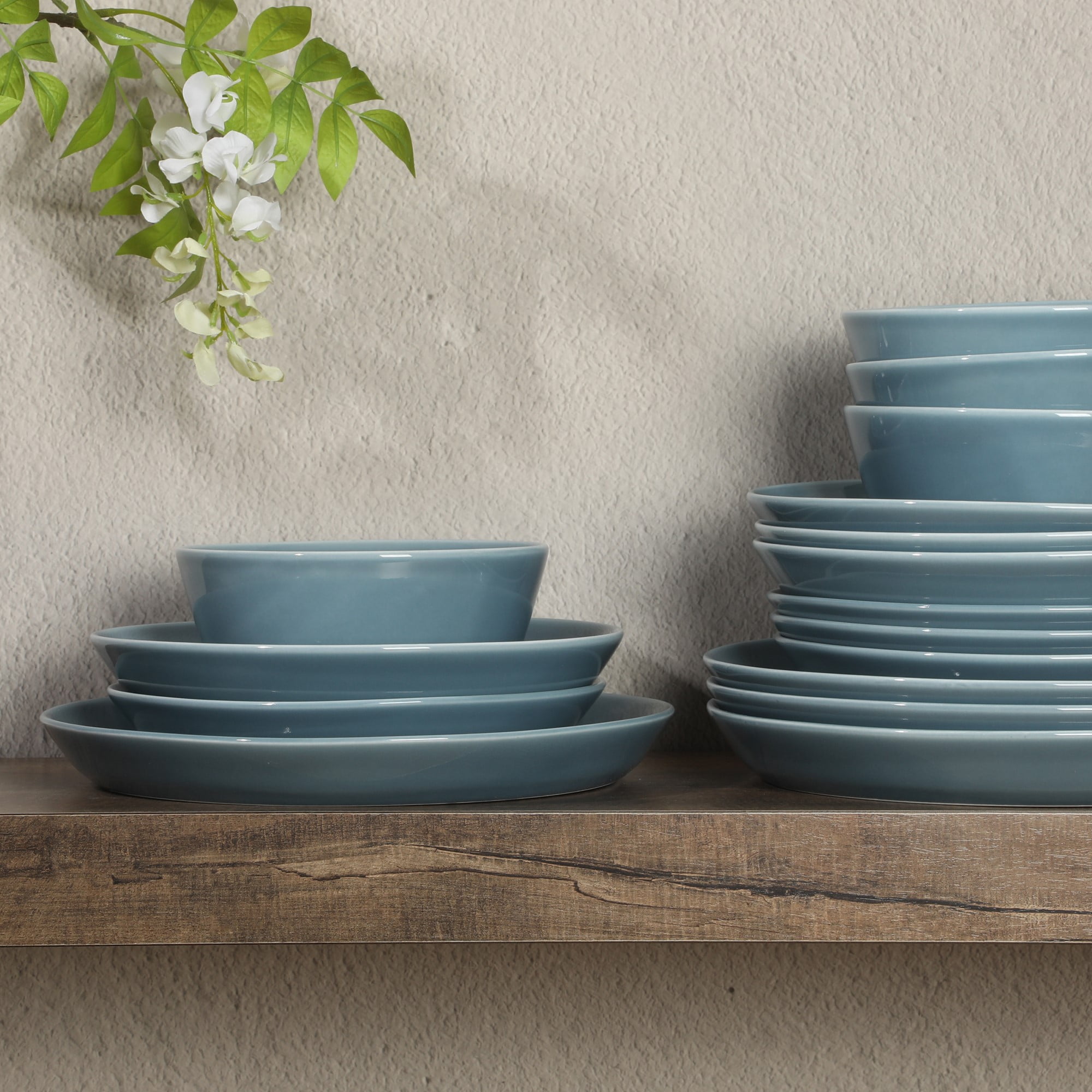 Gibsn Home Summer Shades 16 Piece Plates and Bowls Dishes Service for 4 Porcelain Dinnerware Set - Blue