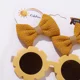 thumbnail image 4 of Conjunto de 3 piezas de arco con Clip para el pelo para niños, gafas de sol, protección ocular UV, bonita Suite de juguete, 4 of 5