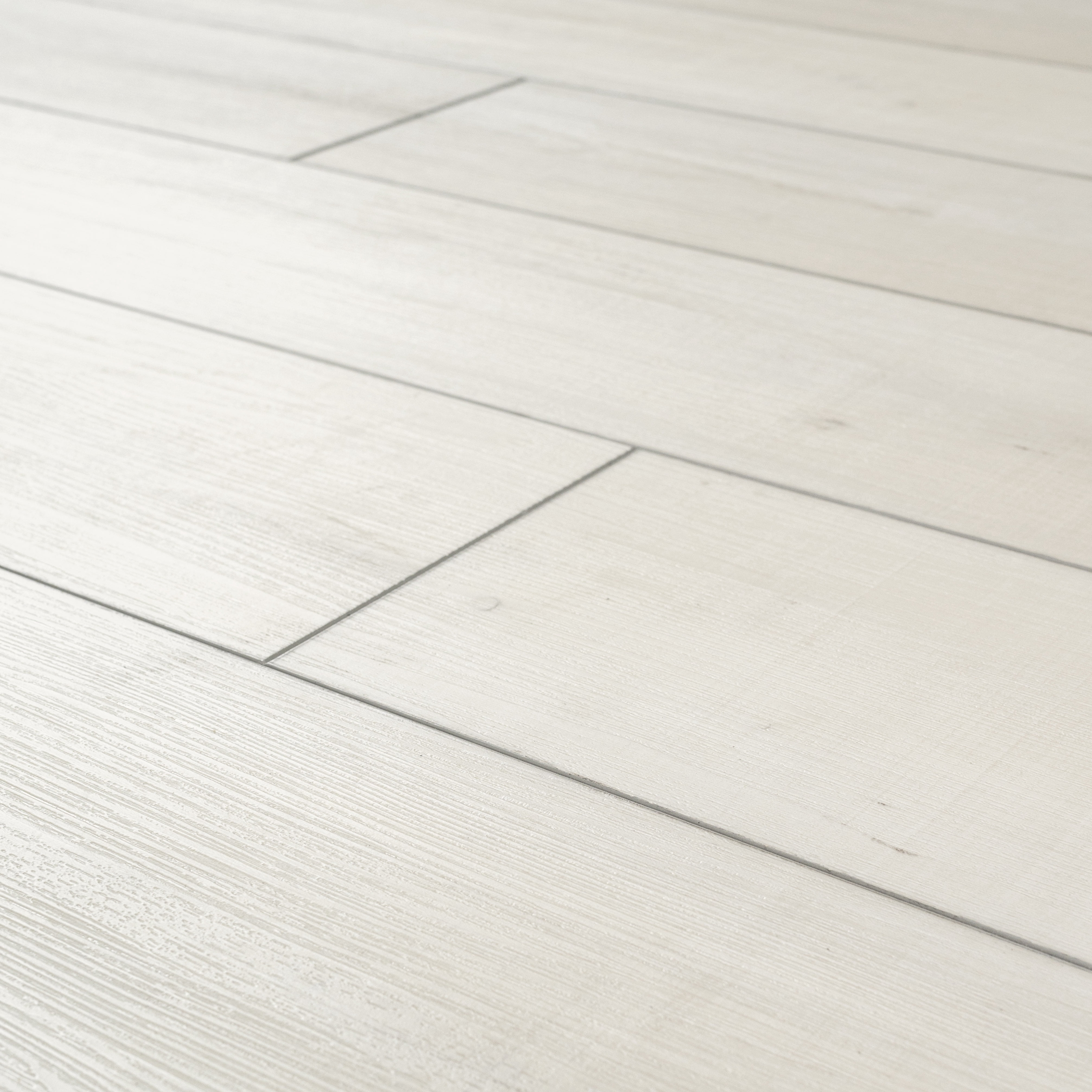 MSI Woodford Willowmoss 7 in. x 48 in. Rigid Core Luxury Vinyl Plank Flooring (23.8 sq. ft. / case)
