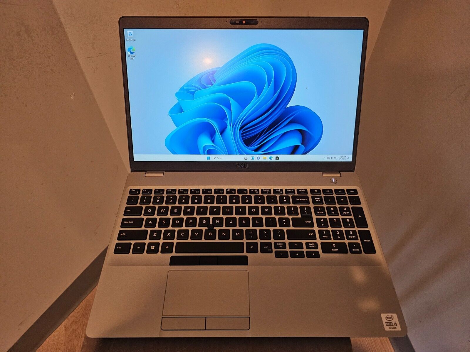 DELL Latitude 15 3500／Core i5／16GB／256GB 2019 Dell Latitude 3500 15.6