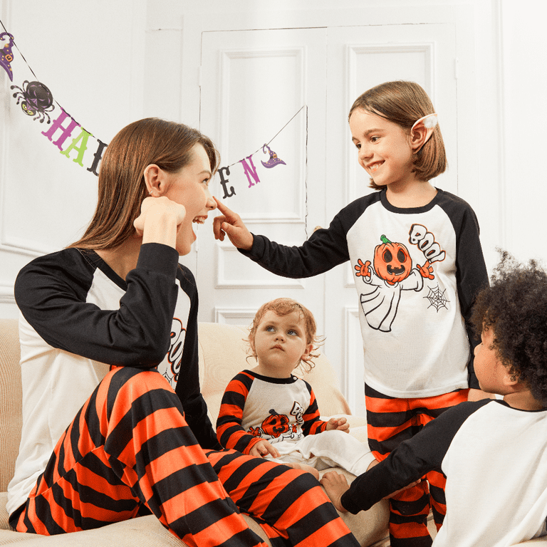 Christmas Matching Pajamas For Family Plaid Love Xmas Trees Printed Pjs  Sets Cute Two Piece Sleepwear Outfits Raglan Long at  Women’s  Clothing