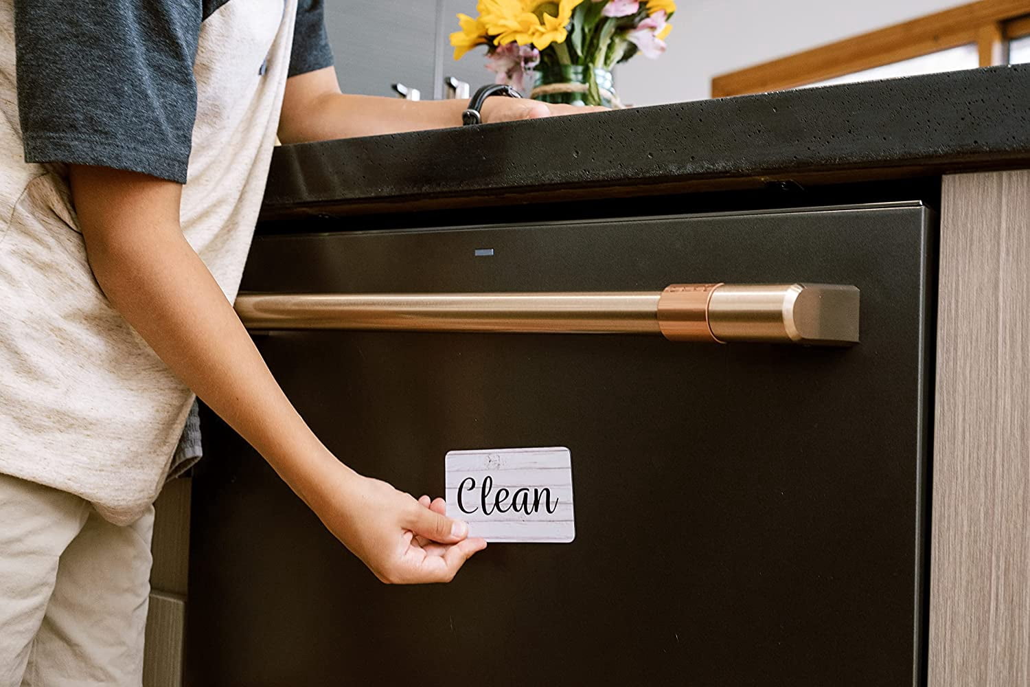 Black & White Wood Clean Dirty Magnet for Dishwasher, Reversible Dishwasher Magnet Clean Dirty Sign, Magnetic Dish Washer Sign Indicator, Rustic Farmhouse Kitchen Decor, Rustic White & Black Wood