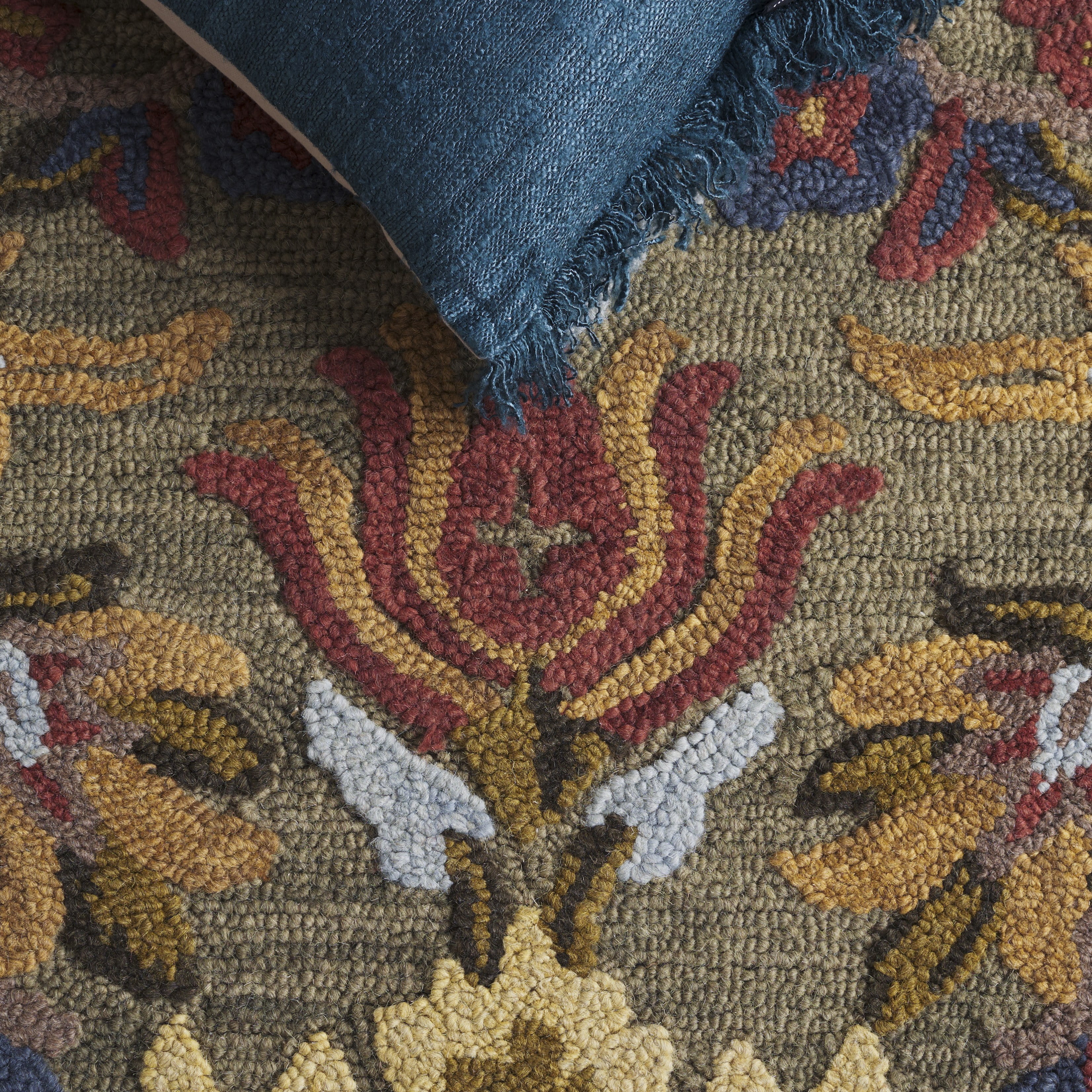 SAFAVIEH Blossom Lennon Floral Wool Area Rug, Green/Multi, 11' x 11' Square
