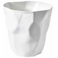 thumbnail image 1 of Bote de basura con diseño irregular creativo, elegante color blanco adecuado para espacios pequeños, plástico duradero con superficie de fácil limpieza para un uso versátil como papelera en la sala, 1 of 1