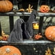thumbnail image 4 of Decoración de mensajero de bruja Estatua de luz fantasma de Halloween con tema de festival de linterna para suministros de fiesta en casa, 4 of 6