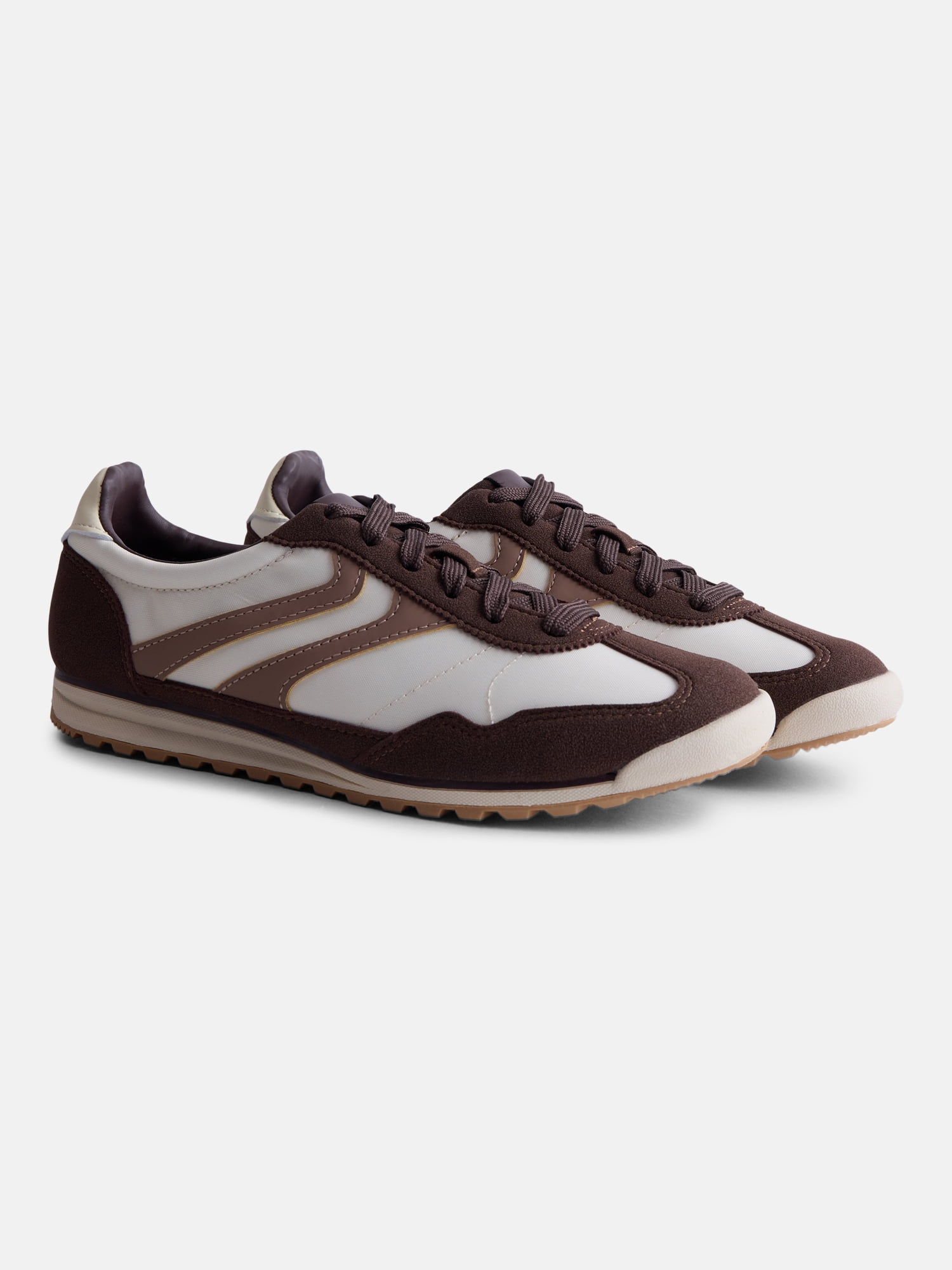 No Boundaries Women's Retro Inspired Lace Up Sneakers