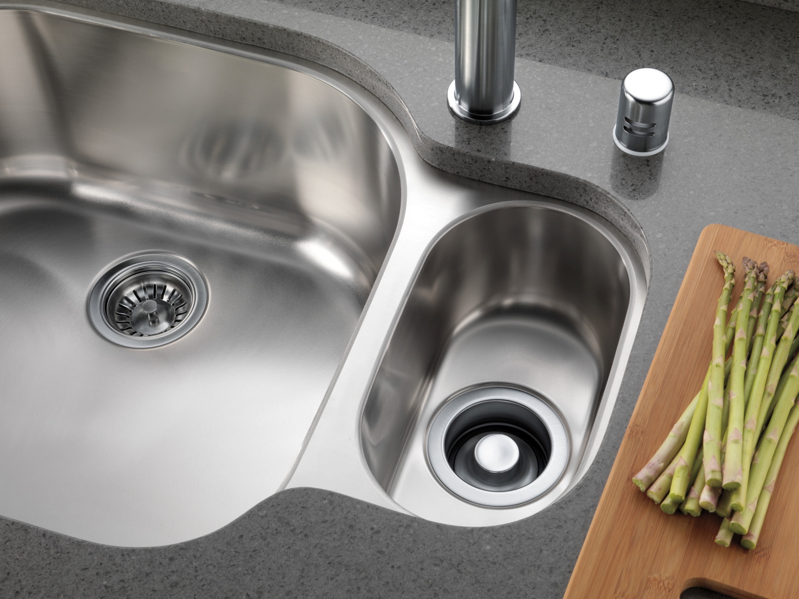 Kitchen Sink Flange and Strainer