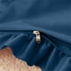 thumbnail image 4 of Cojín lumbar de terciopelo para sofá y cama | Cojín decorativo de 45 x 45 cm en azul o rosa | Tejido de terciopelo suave con ribete de encaje para decoración del hogar y asientos de ventana, 4 of 6