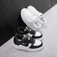 thumbnail image 4 of Zapatillas de deporte para niños de primavera y otoño, suela suave, ligeras, antideslizantes, de cuero, para niños medianos y grandes, zapatos deportivos versátiles e informales, 4 of 5