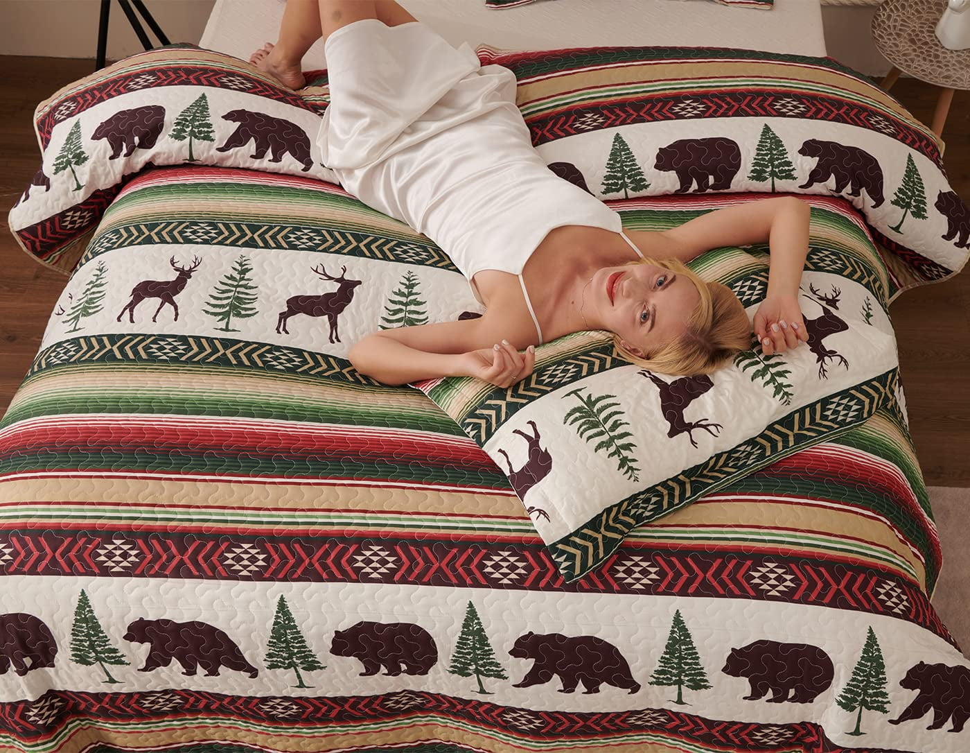 Beartech Quilt Set Queen Size Moose Bear Red Green Stripe Quilt Lightweight Reversible Microfiber Bedspread Coverlet Bedding Set
