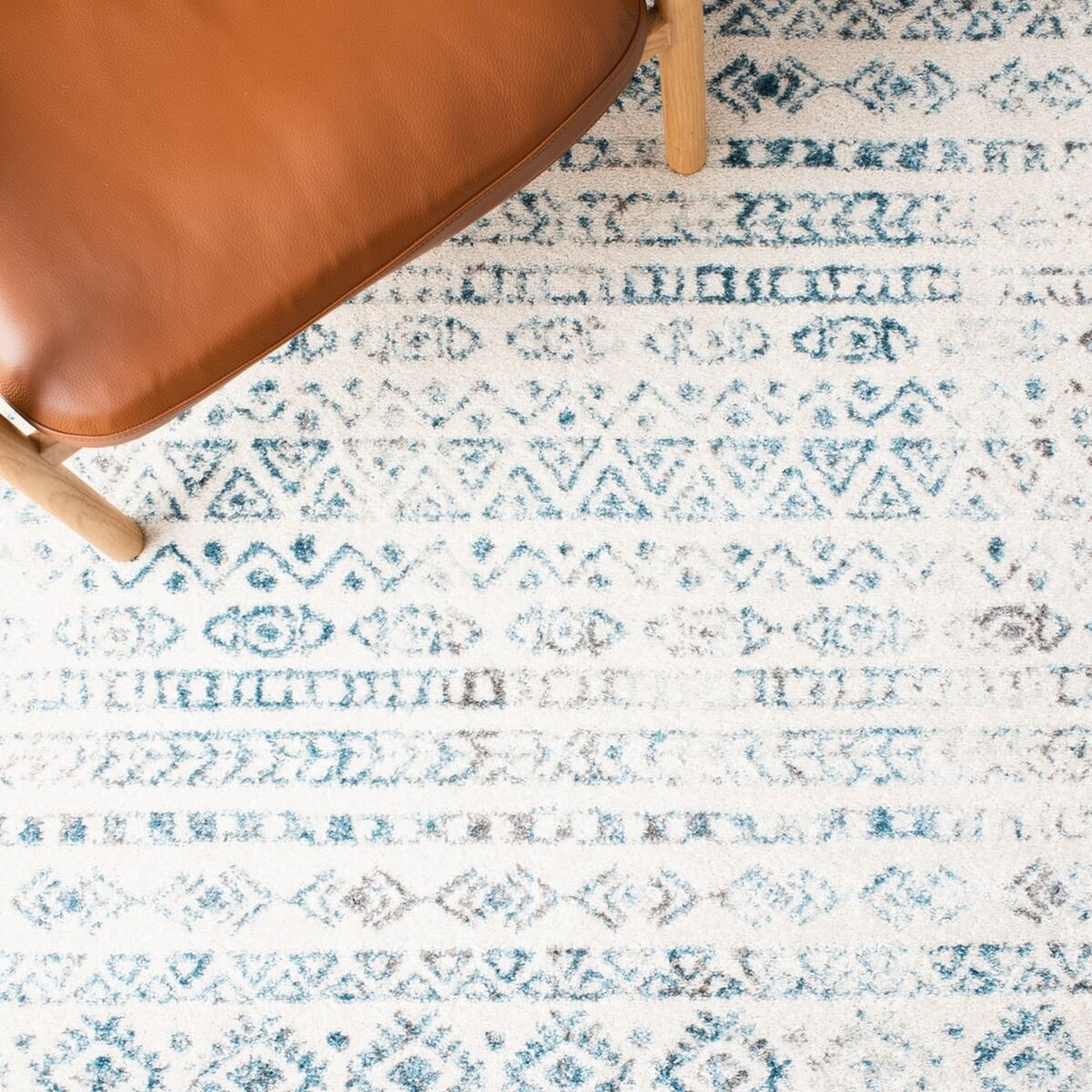 SAFAVIEH Tulum Flint Distressed Southwestern Area Rug, 6'7" x 6'7" Square, Ivory/Teal