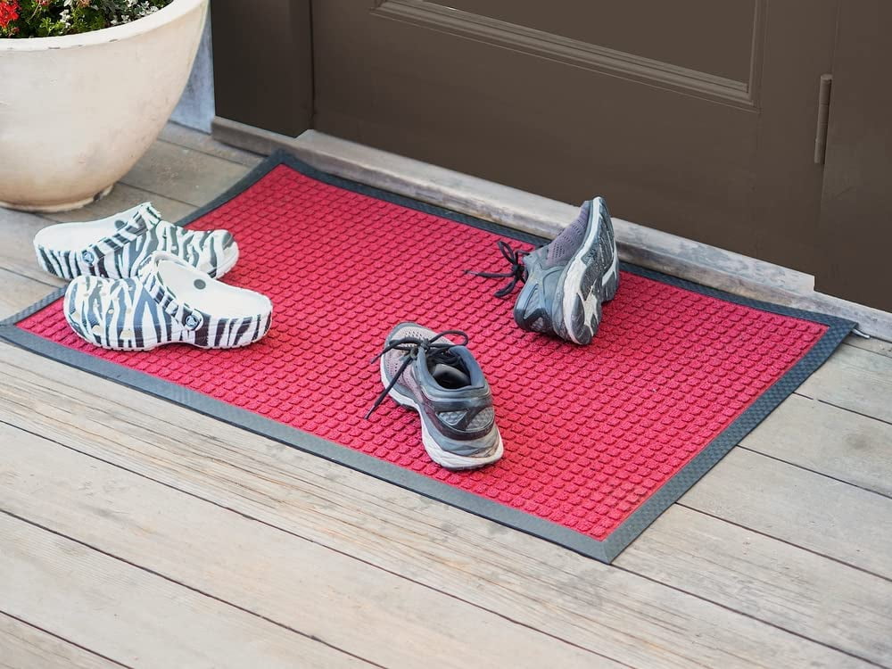 Envelor Front Door Mat Indoor Outdoor Entrance Doormat Non Slip Durable Floor Mat for Entry Mat Kitchen Rugs Home Decor Rugs Heavy Duty Mat Welcome Mat, 24 x 36 Inches, Maroon