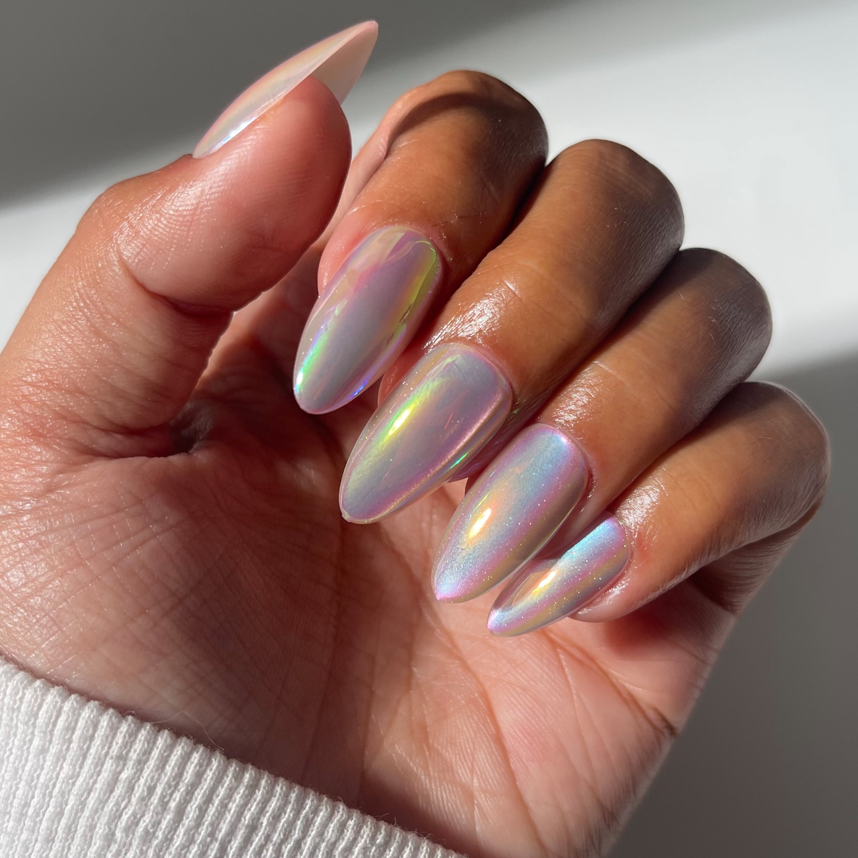 Salon Perfect Artificial Fake Press On Nails, 436 Aurora Pearl, Medium Almond, File, Glue and Prep Pad Included, 30 Nails