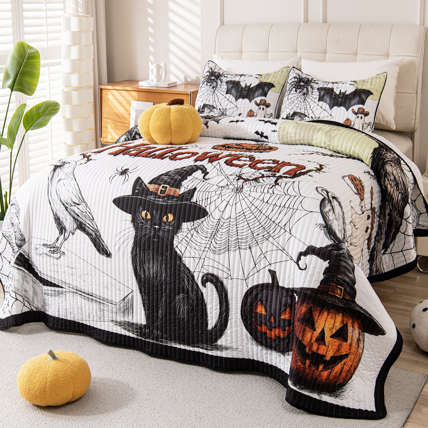 Evenhug Halloween Quilt Set,3-Piece Queen Size Bat Crow Pumpkin Halloween Themed Bedding Set Reversible Coverlet Set with 2 Pillow Shams