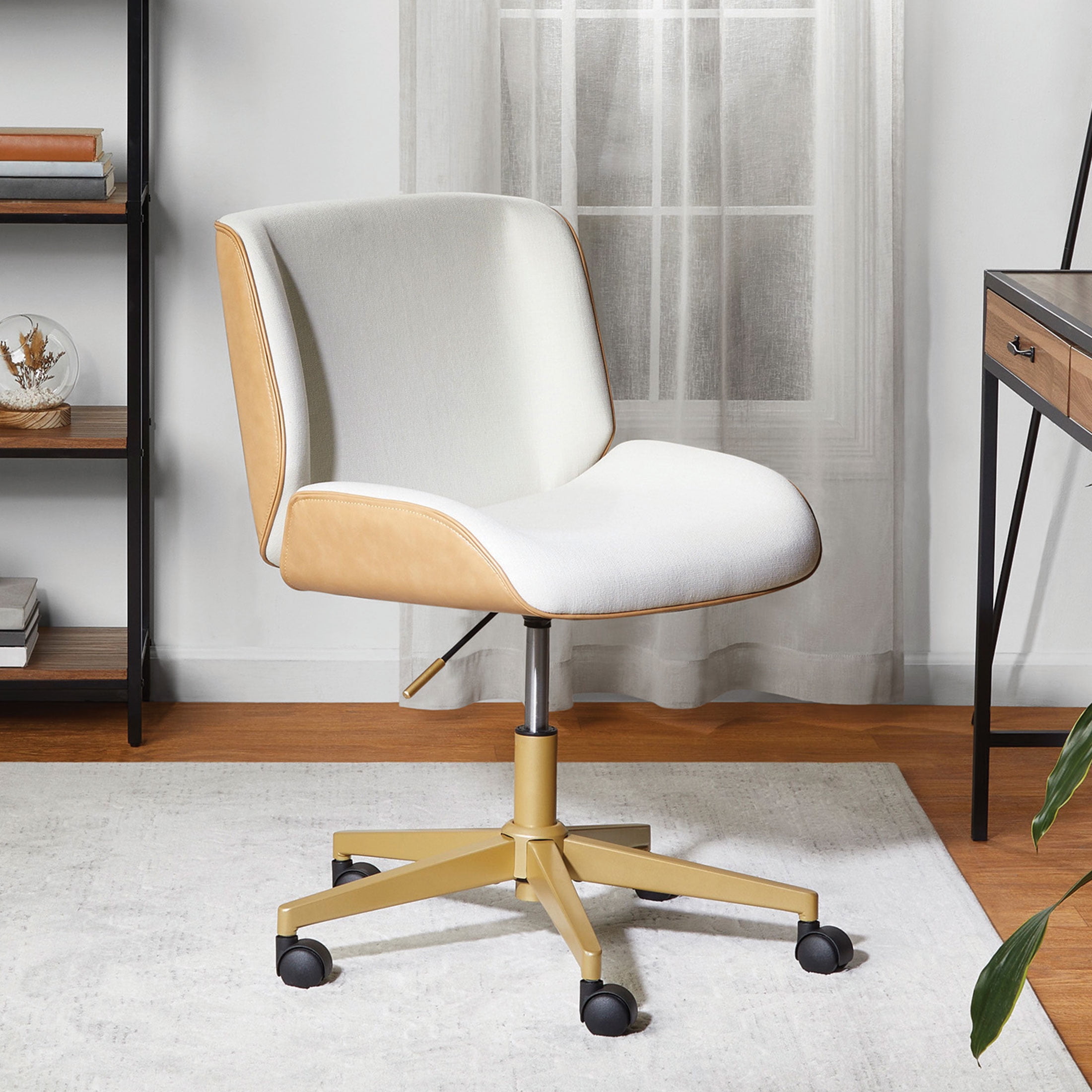 Mainstays - Fauteuil de bureau Daphne, tissu blanc avec similicuir fauve