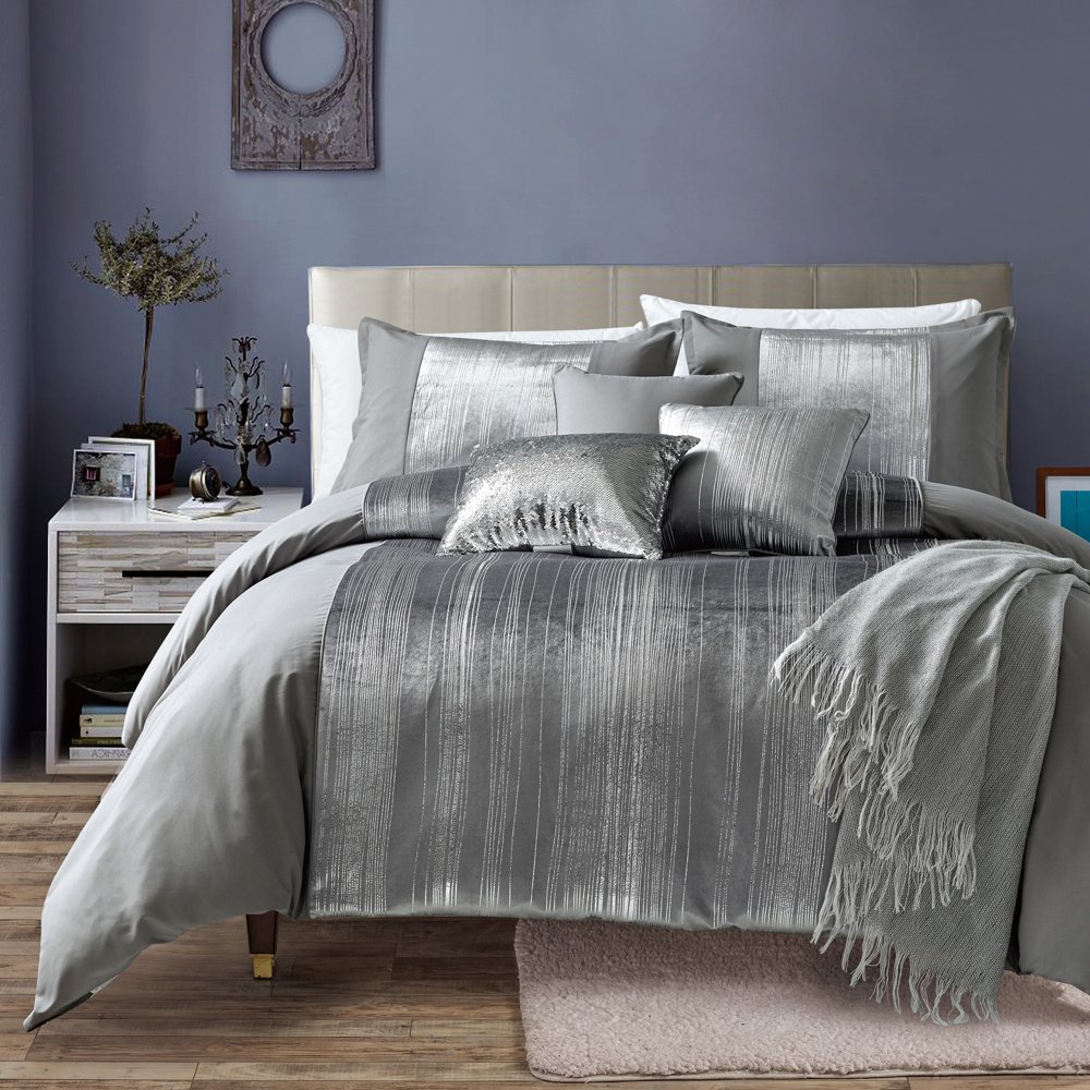 8 Piece Jacquard weave And Patchwork Craft Queen Size Comforter Set