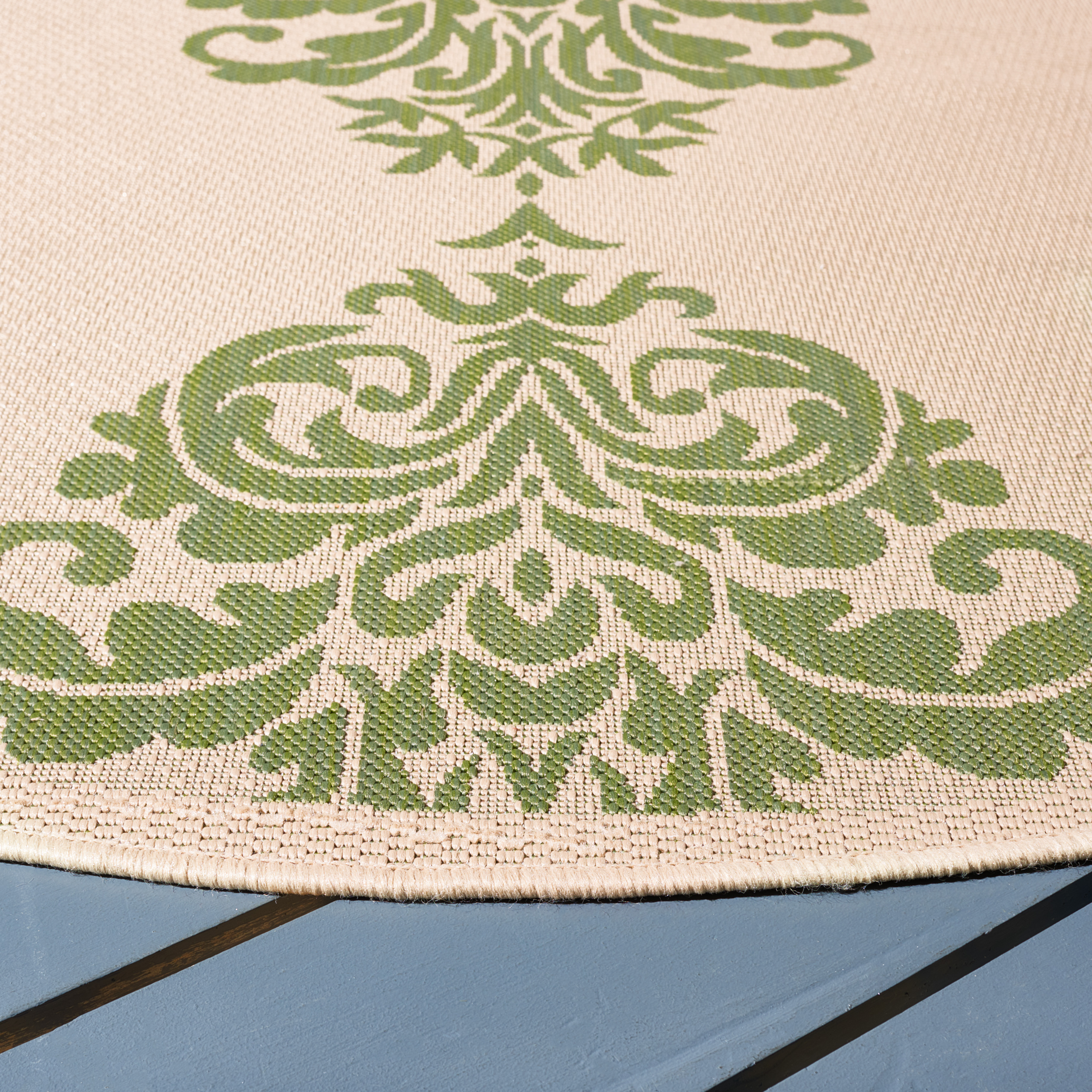 Safavieh Courtyard Jenny Medallion Indoor/Outdoor Area Rug, Natural/Olive, 5'3" x 5'3" Round