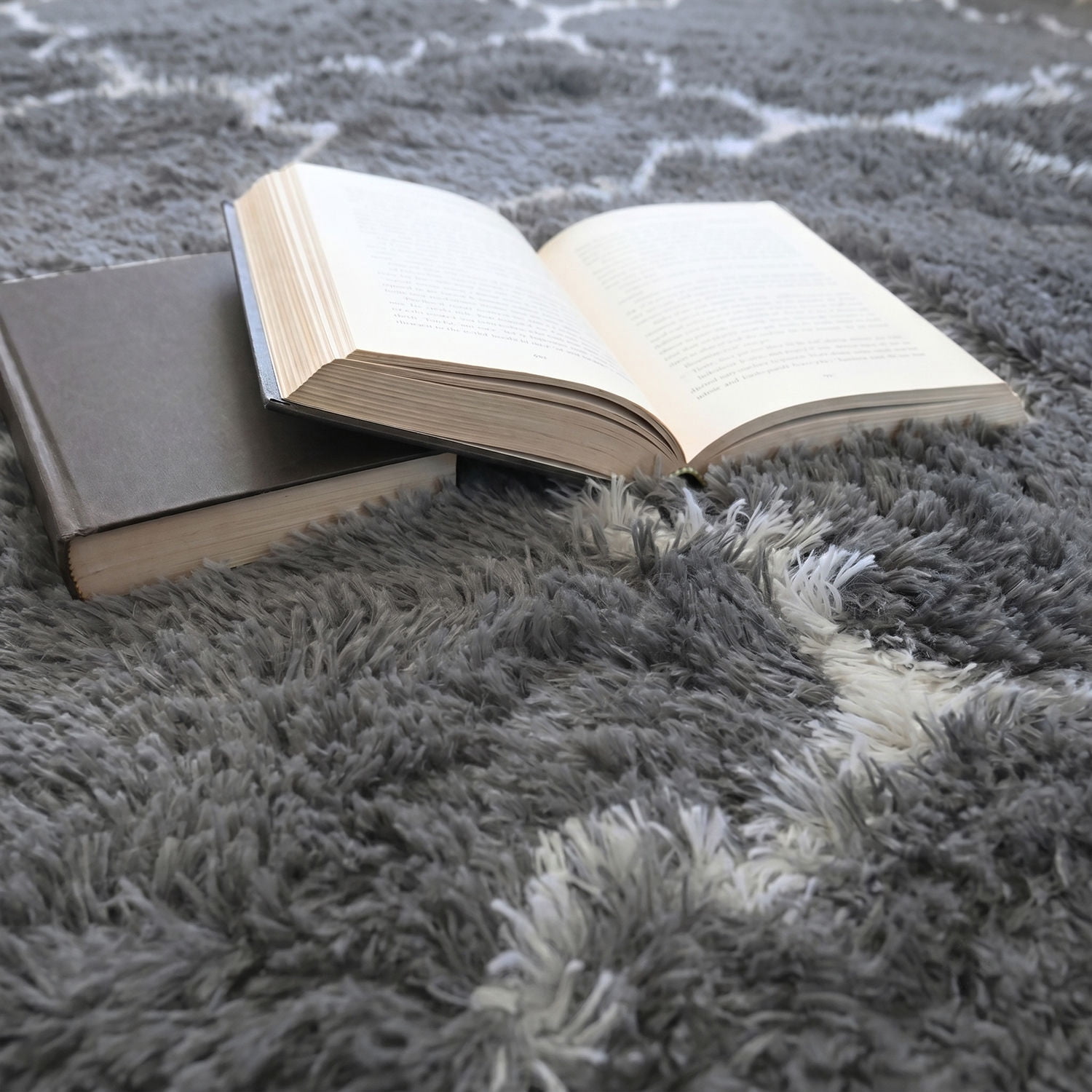 Pentantan Shag Area Rug, 8ft x 10ft Geometric Soft Fluffy Rugs for Living Room Bedroom Indoor Carpet, Gray & White