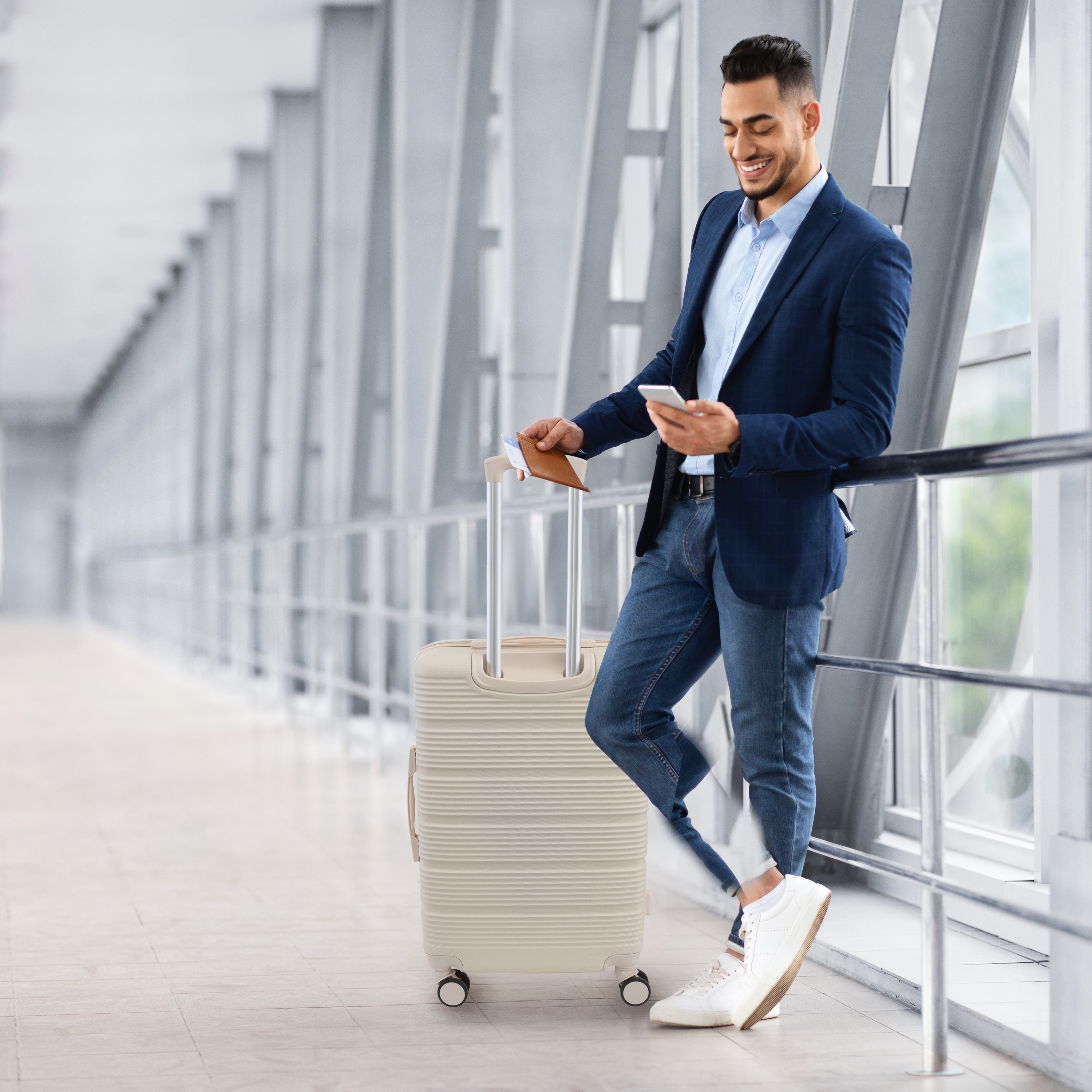 G-Force 3 Piece Expandable Rolling Luggage Set in Ivory